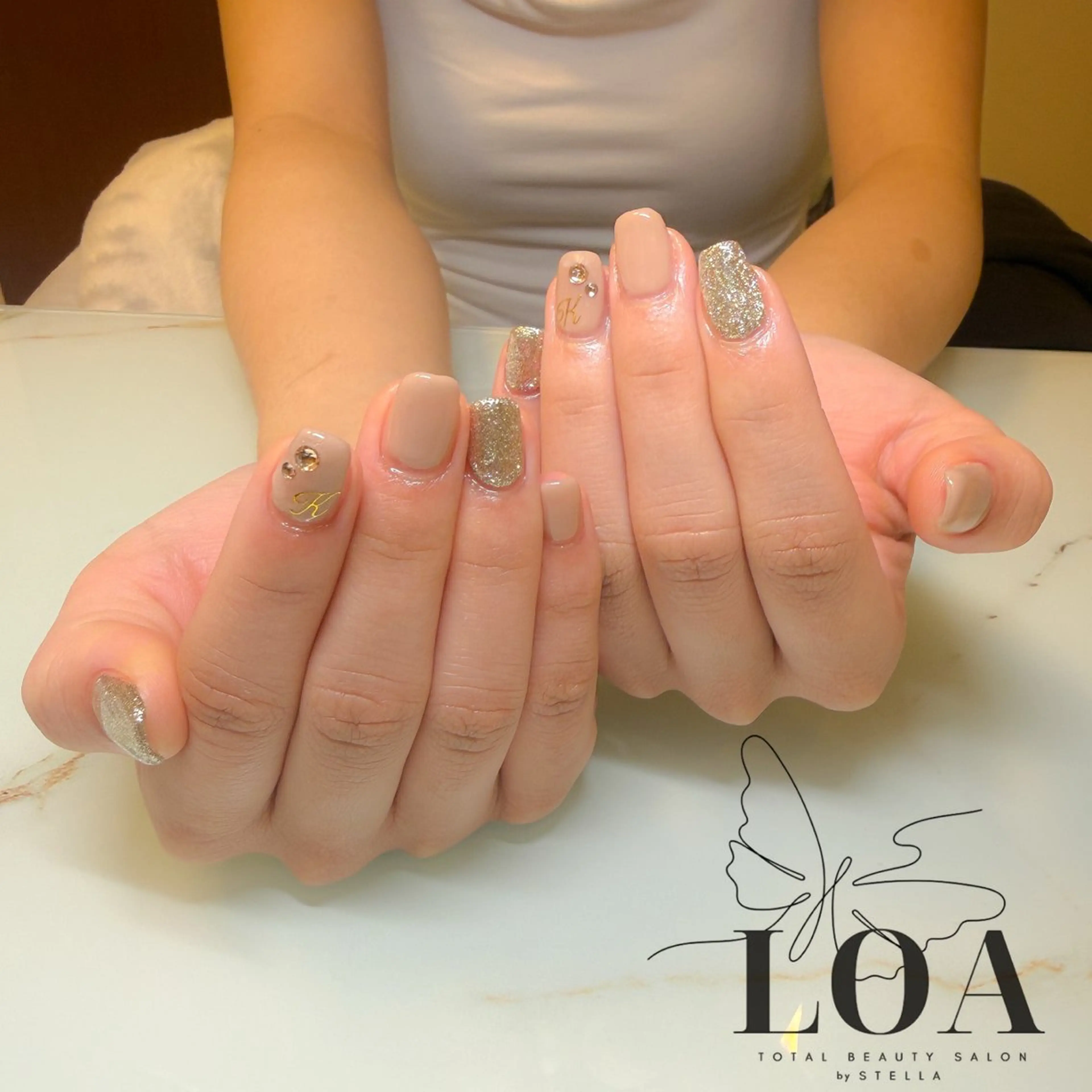 ネイル ハンドネイル フットネイル LOA🦋 yuraのネイルデザイン