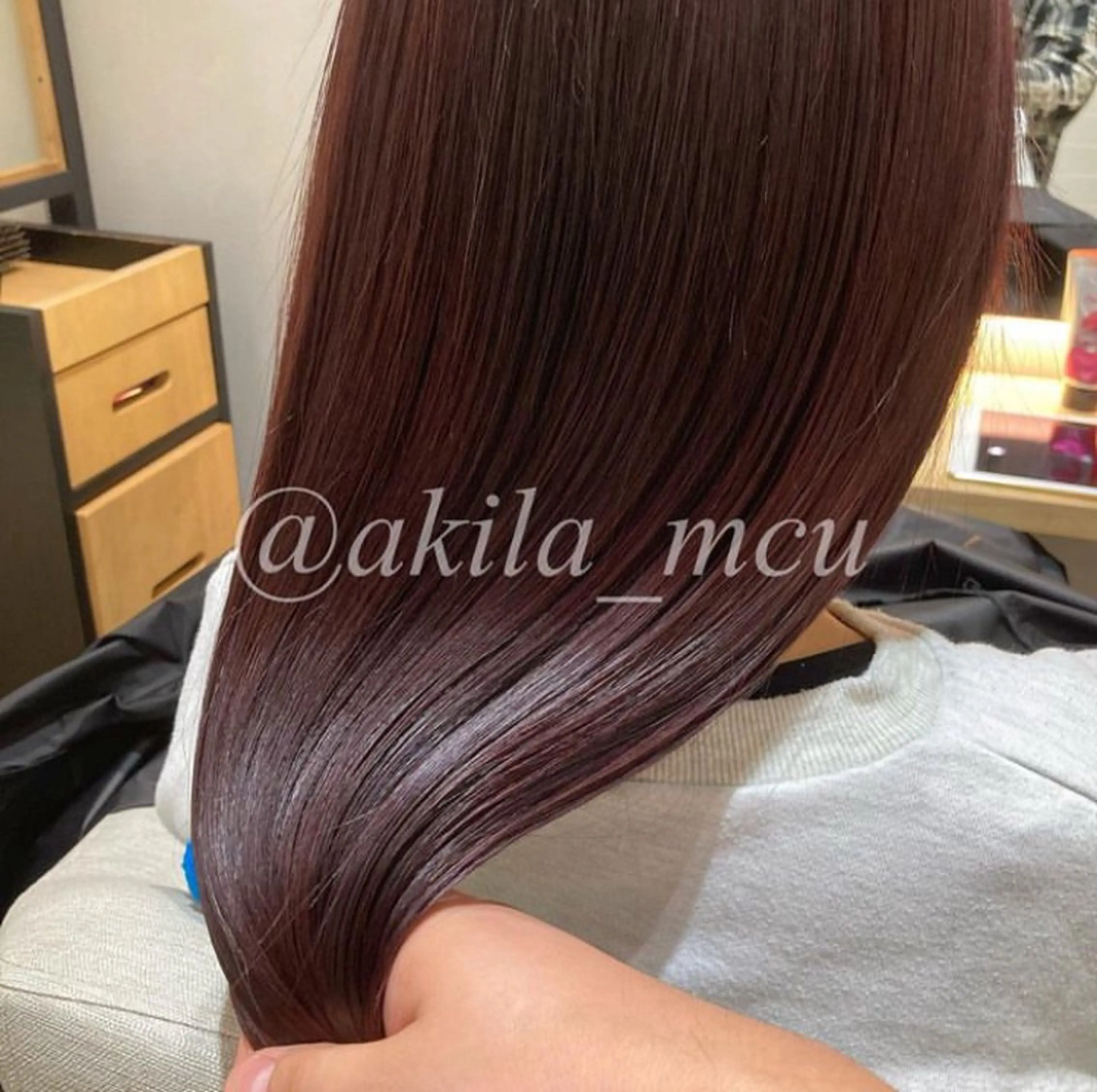 ロング カラー ヘアアレンジ ブリーチ ブリーチなしカラー ピンクカラー パープルカラー 外国人風カラー エグチ アキラのヘアスタイル