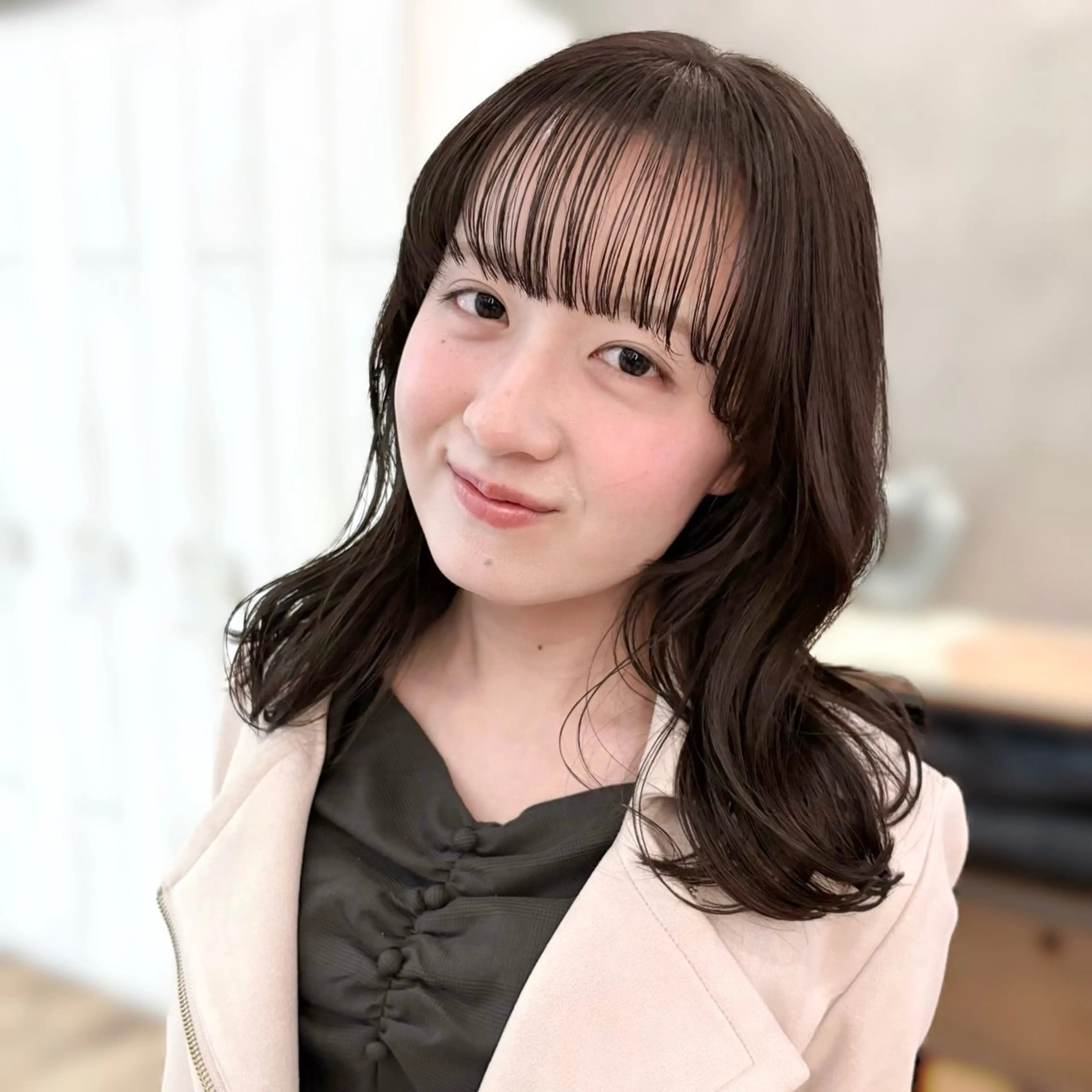 セミロング カラー mashu Atoro所属・梅田美容室/レイヤー /ベージュ/miyuのヘアスタイル