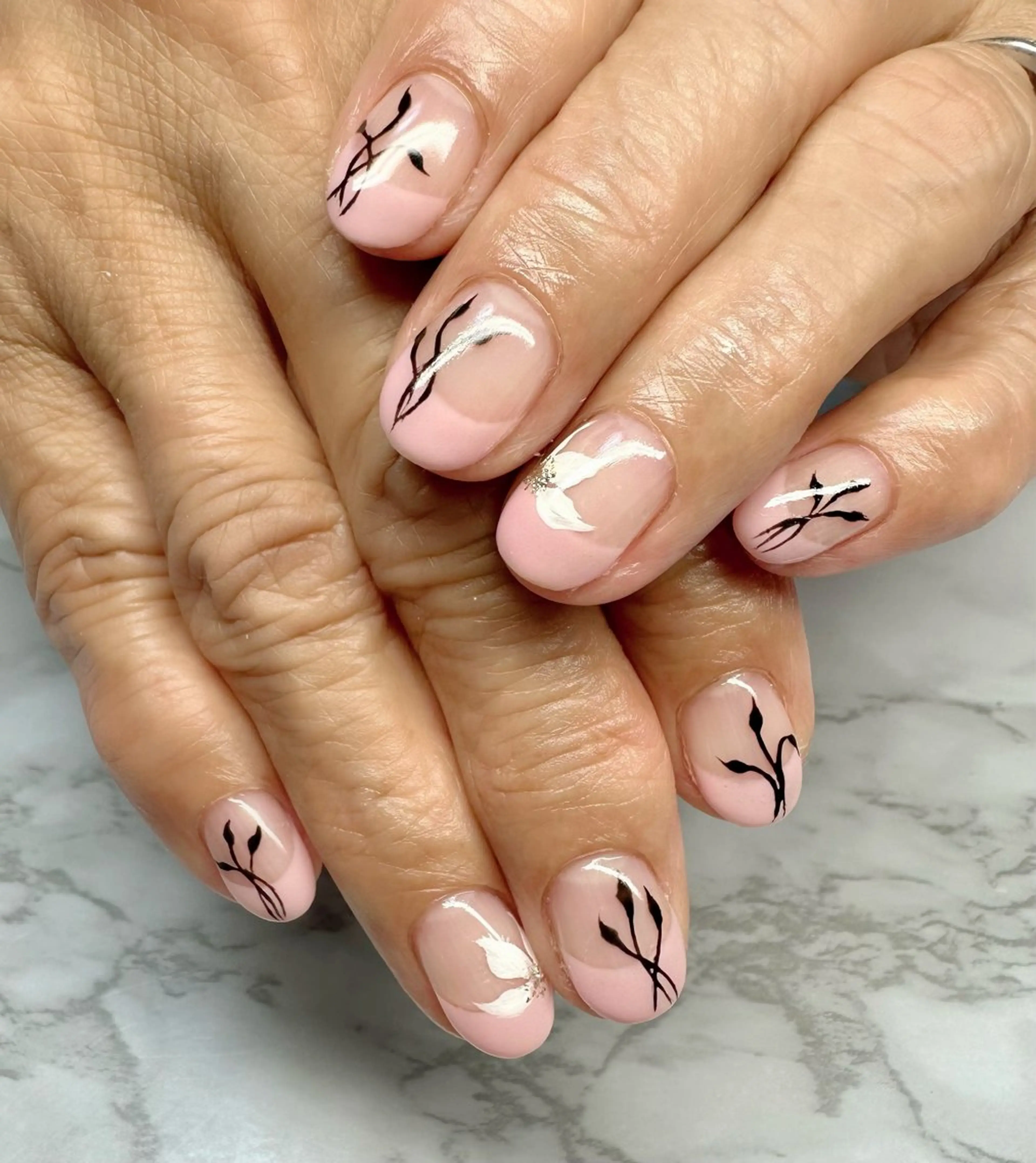 ネイル アートネイル オーロラネイル フレンチネイル ニュアンスネイル M.N_ nailのネイルデザイン