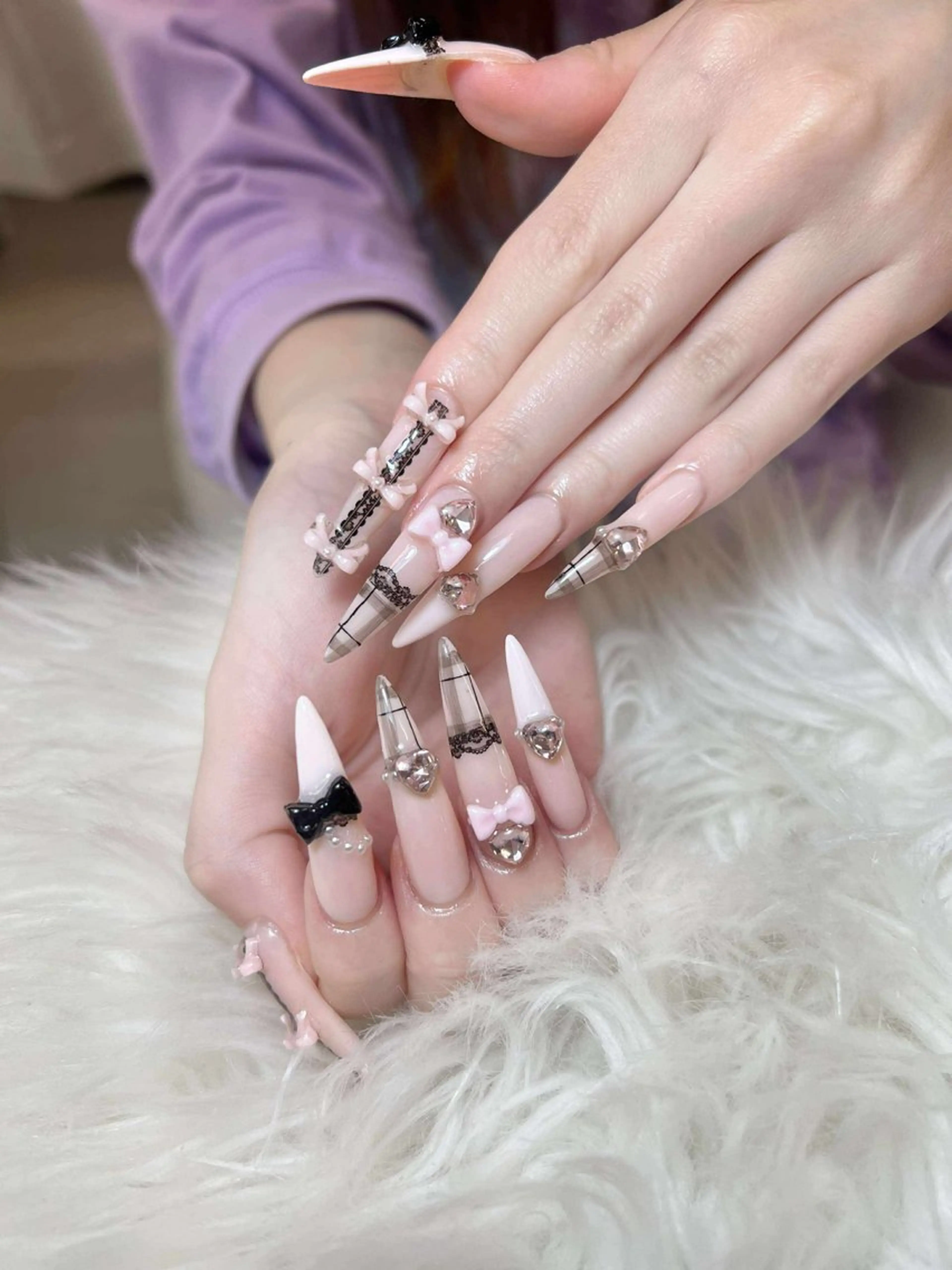 ネイル アートネイル オーロラネイル チークネイル 長さ出し フットネイル Noiranail_ studio川越西口のネイルデザイン