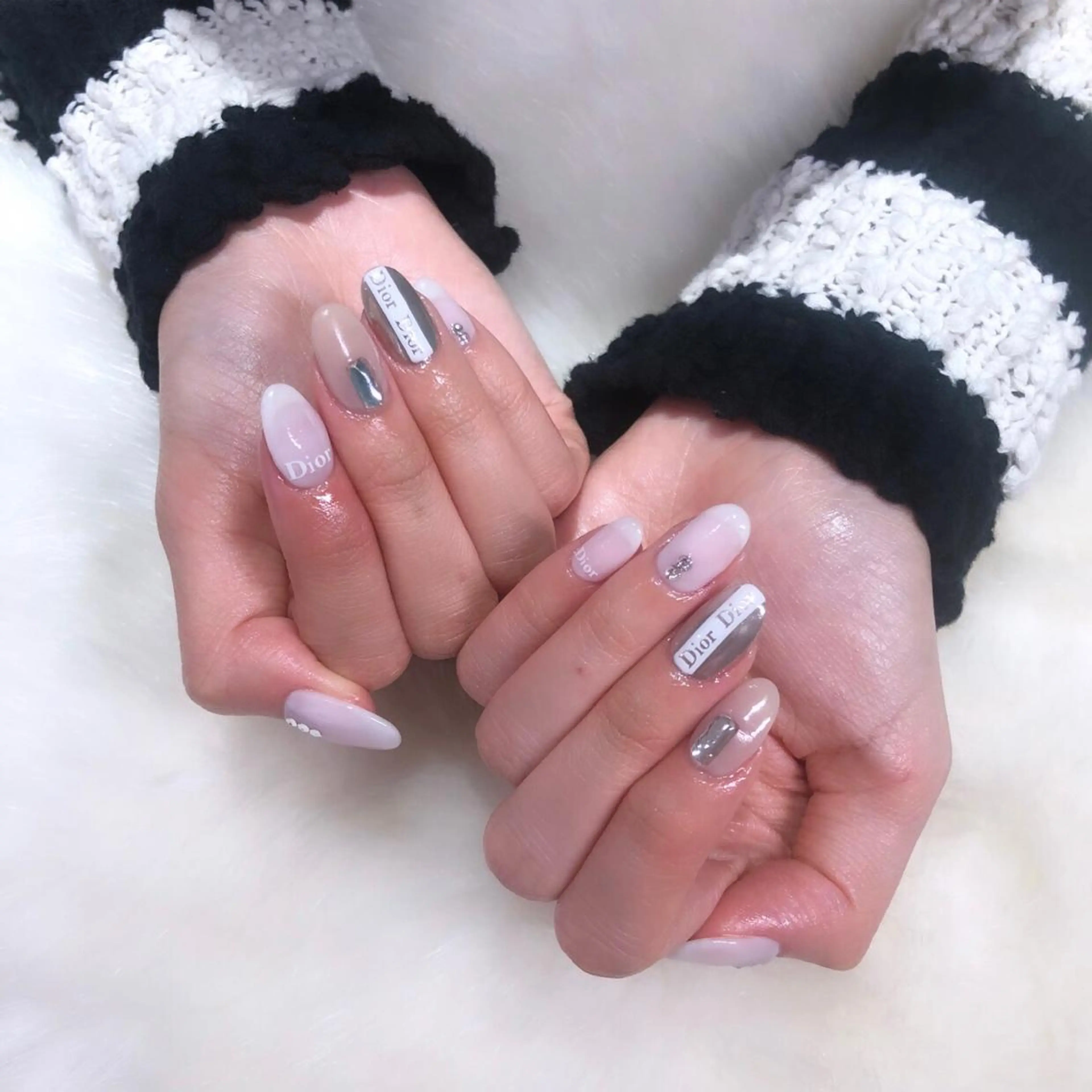 ネイル ハンドネイル フットネイル ハンドケア Nes.Nail所属・Miyagi Asamiのネイルデザイン