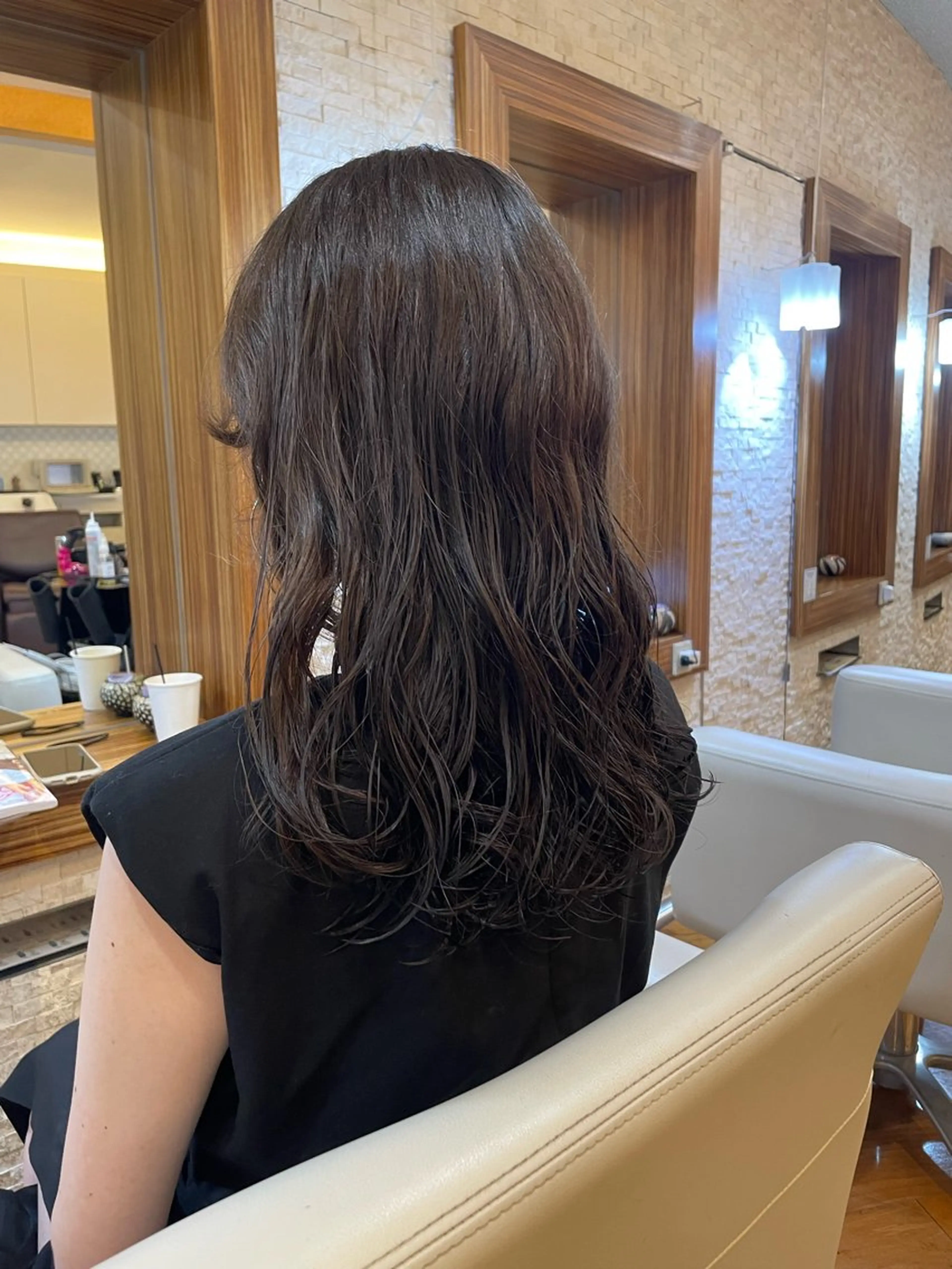 ロング パーマ 本多 美羽のヘアスタイル