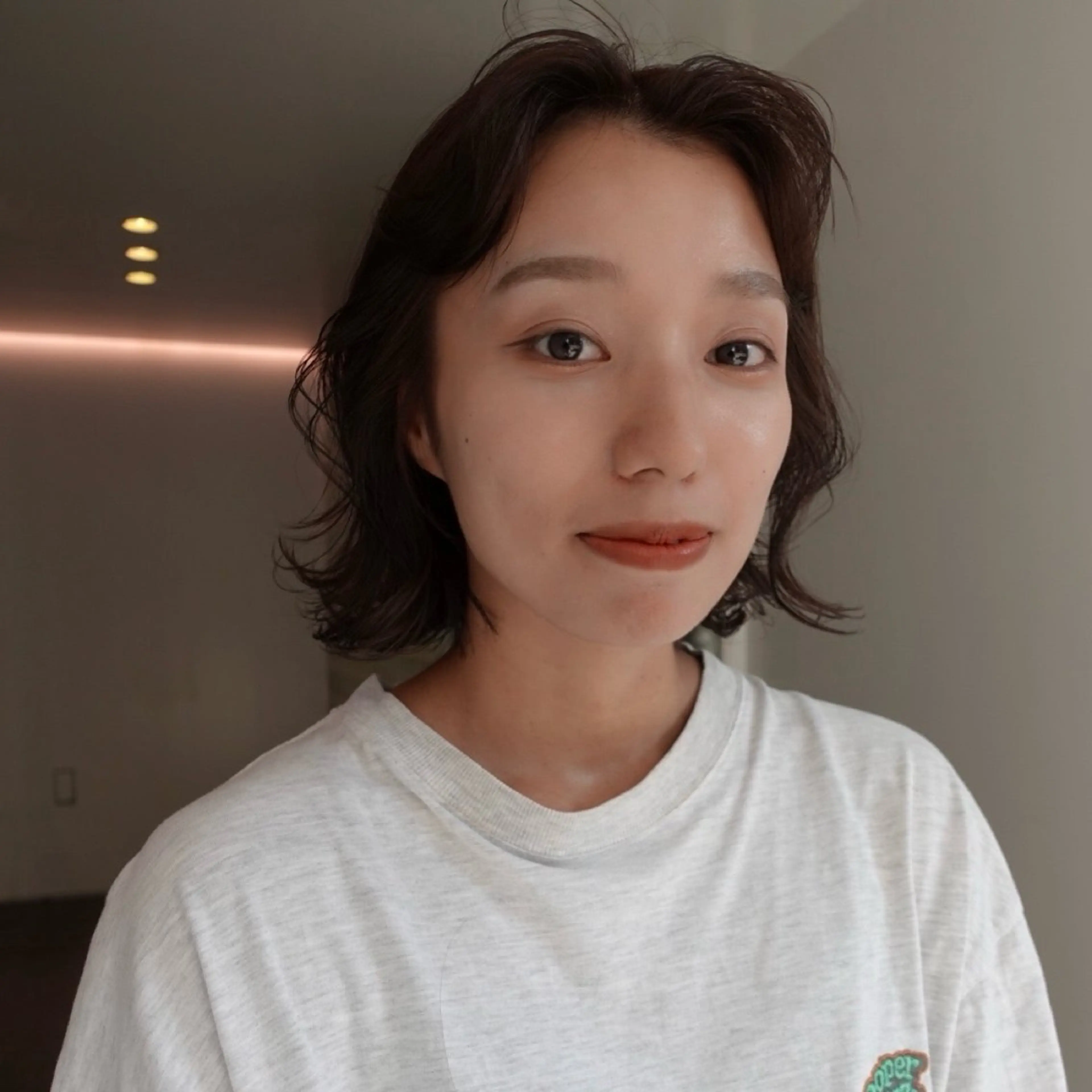 ミディアム カラー ヘアアレンジ ミディアムパーマ ブラウンカラー ボブ カット ヘアカラー 🌐サトウ リョウ🌐のヘアスタイル