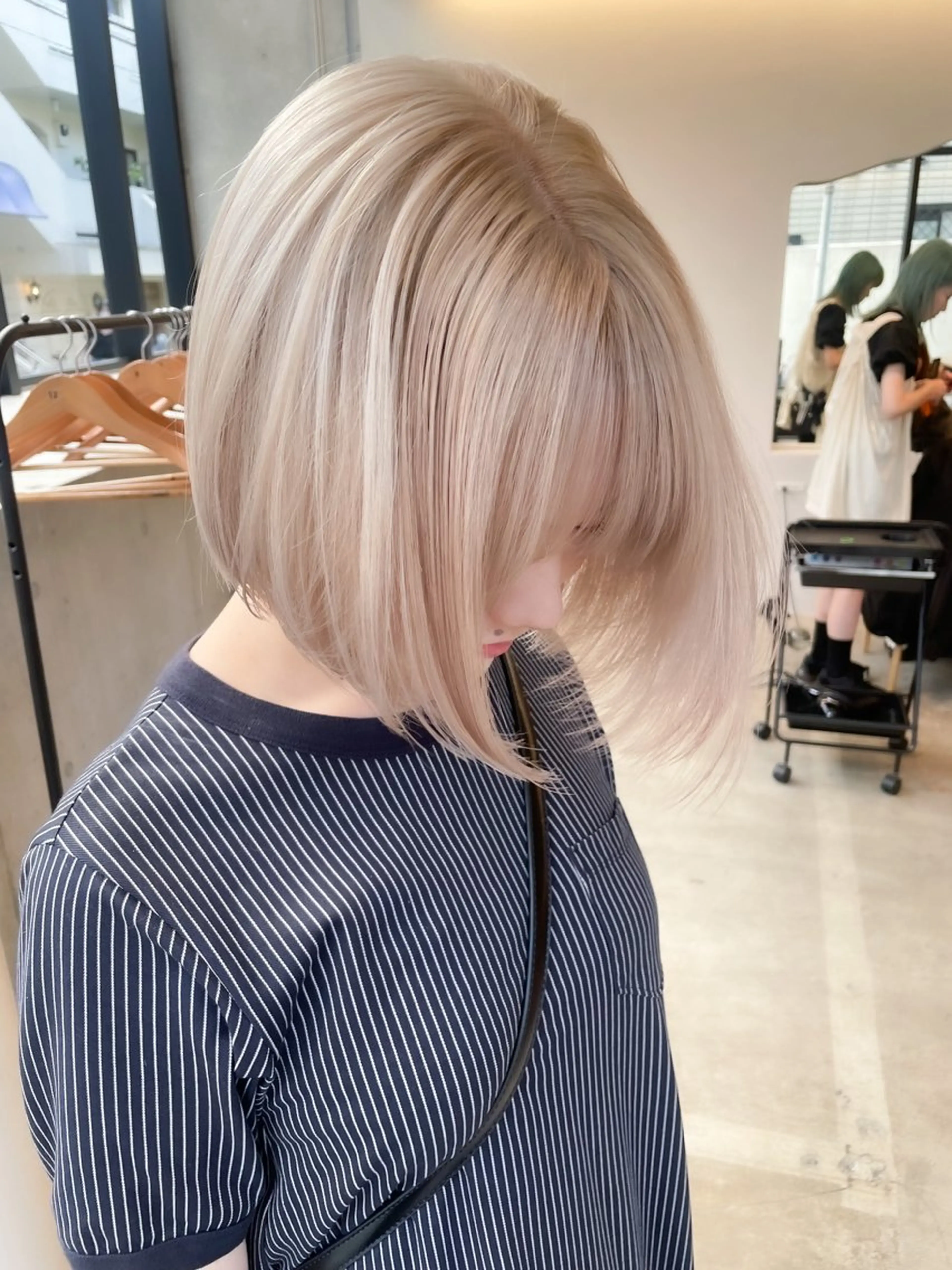 ショート カラー ヘアアレンジ ミニボブ/ブリーチ 🌈MISATOのヘアスタイル