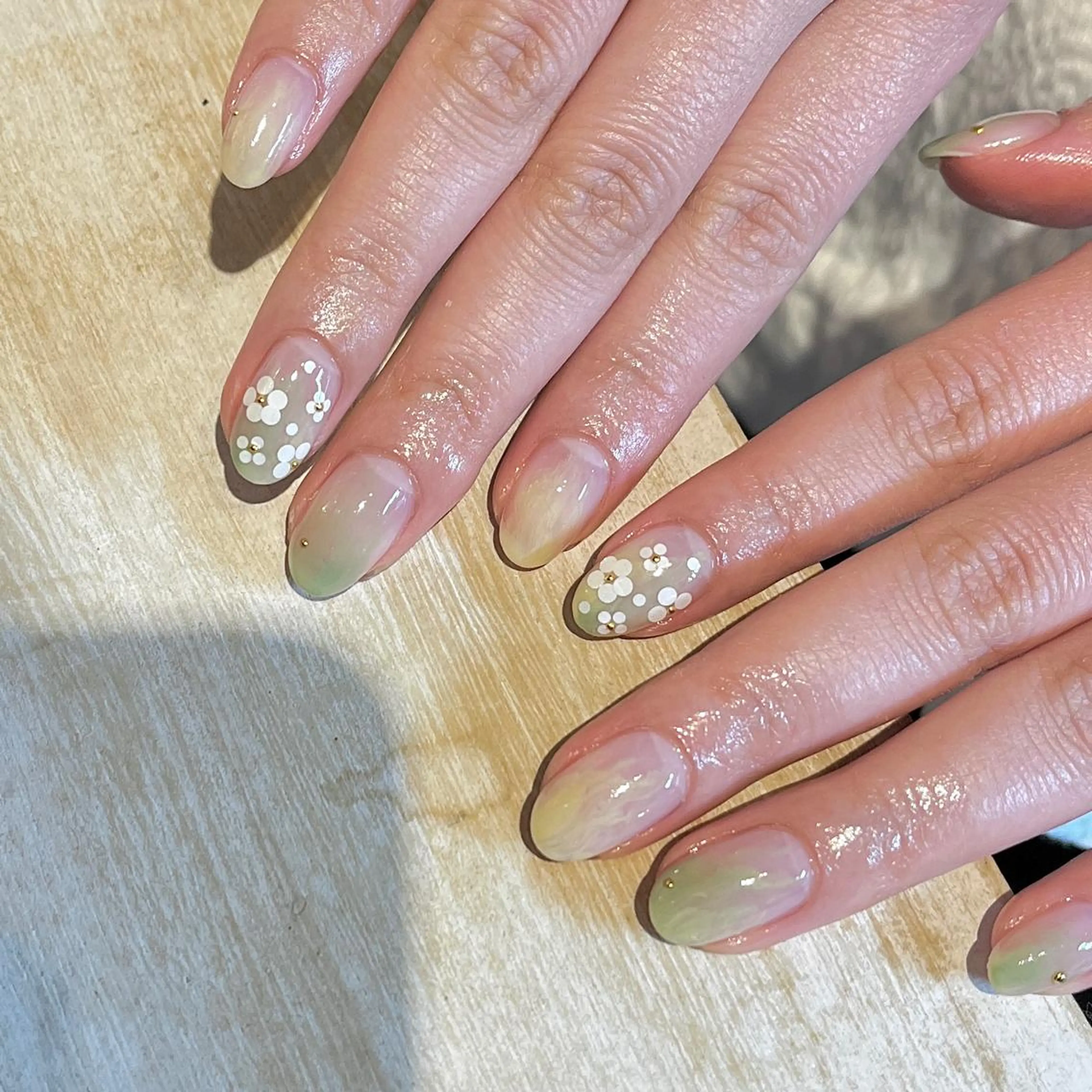 ネイル 春ネイル フリーランス¨̮⃝ ネイリストOKADAのネイルデザイン
