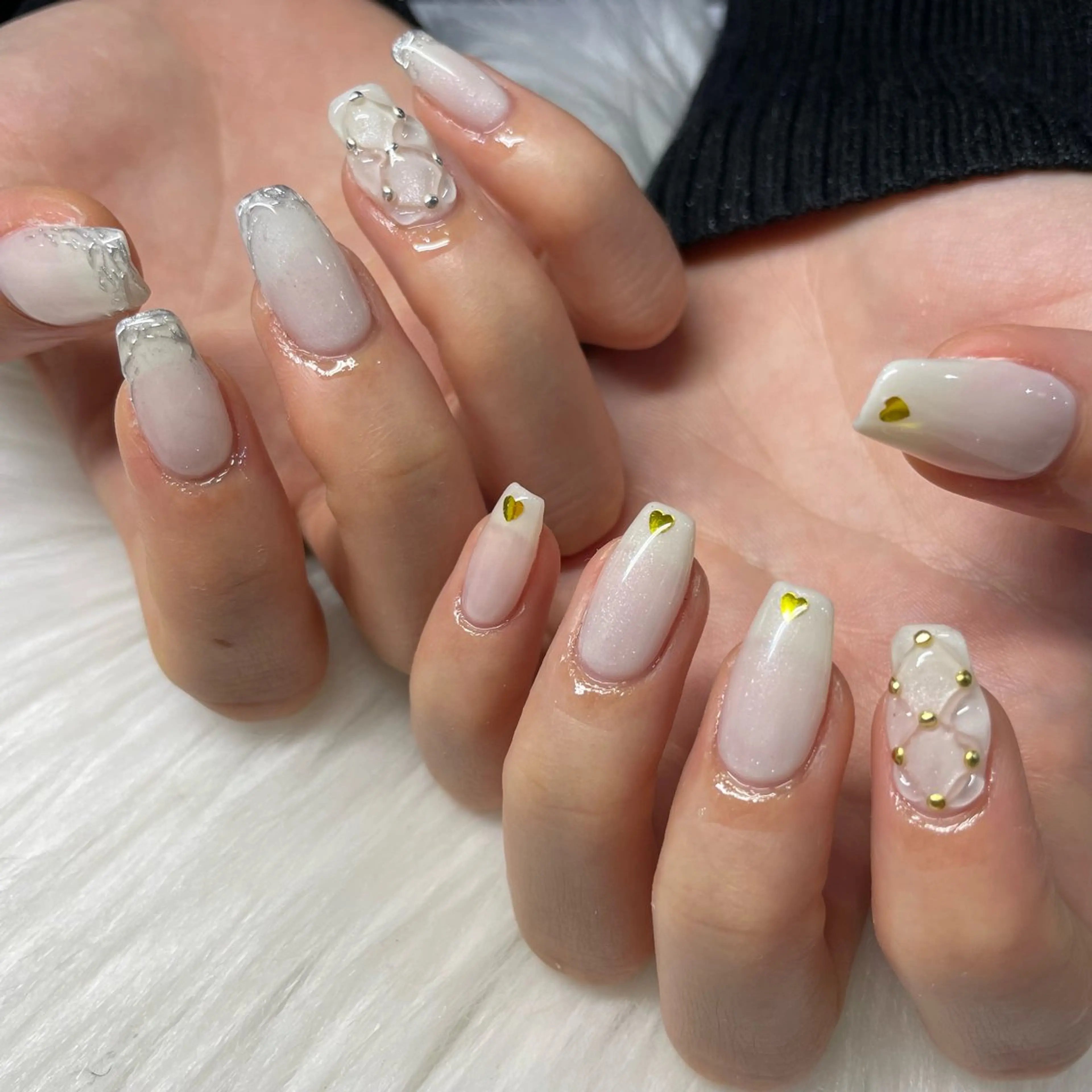 セミロング ハンドネイル -Rien- プライベートサロンのネイルデザイン