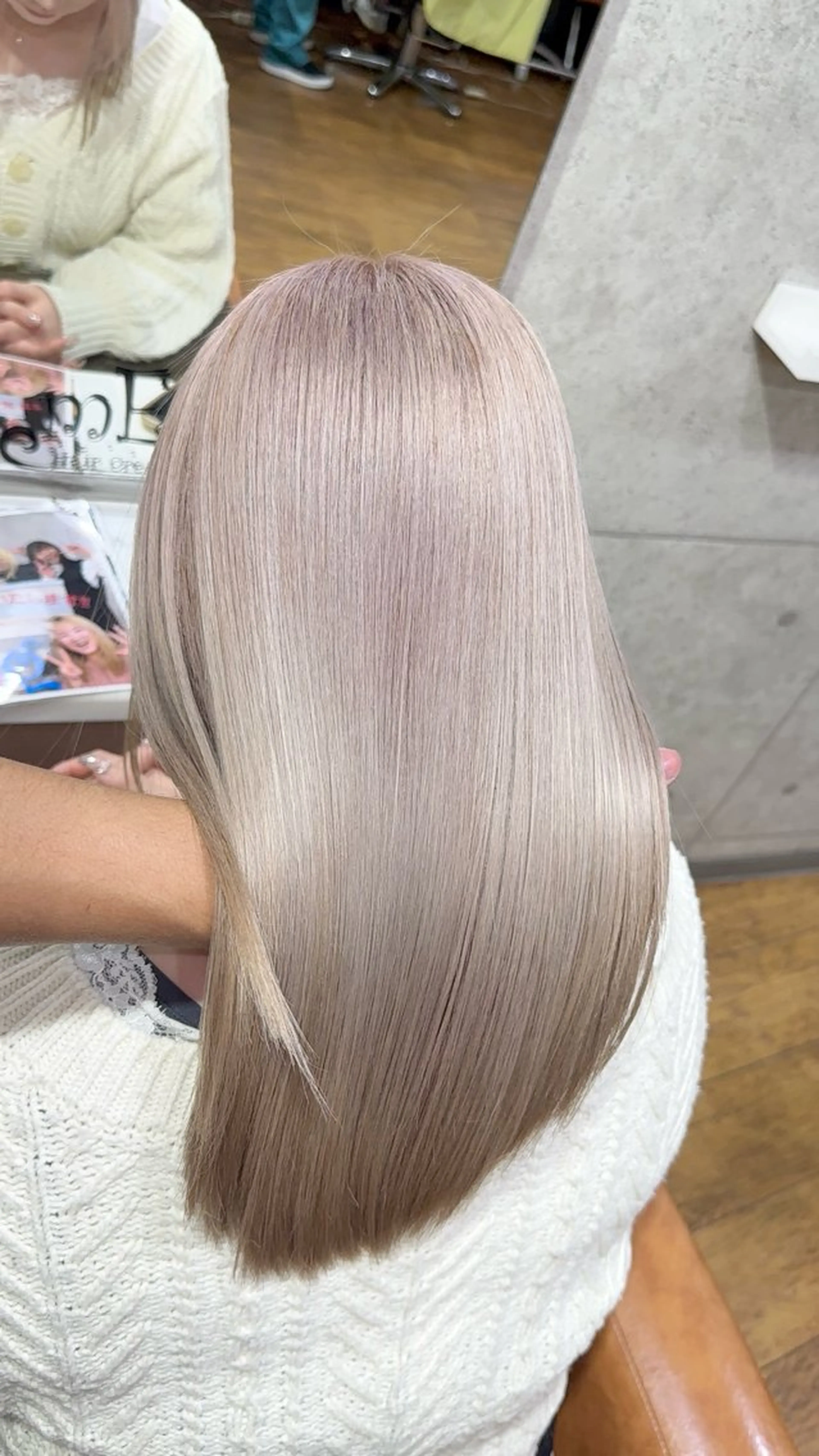 ロング カラー カット ヘアカラー トリートメント mEg hair creation川崎矢向店所属・レイヤー/ブリーチ/ 艶カラー/アトムのヘアスタイル