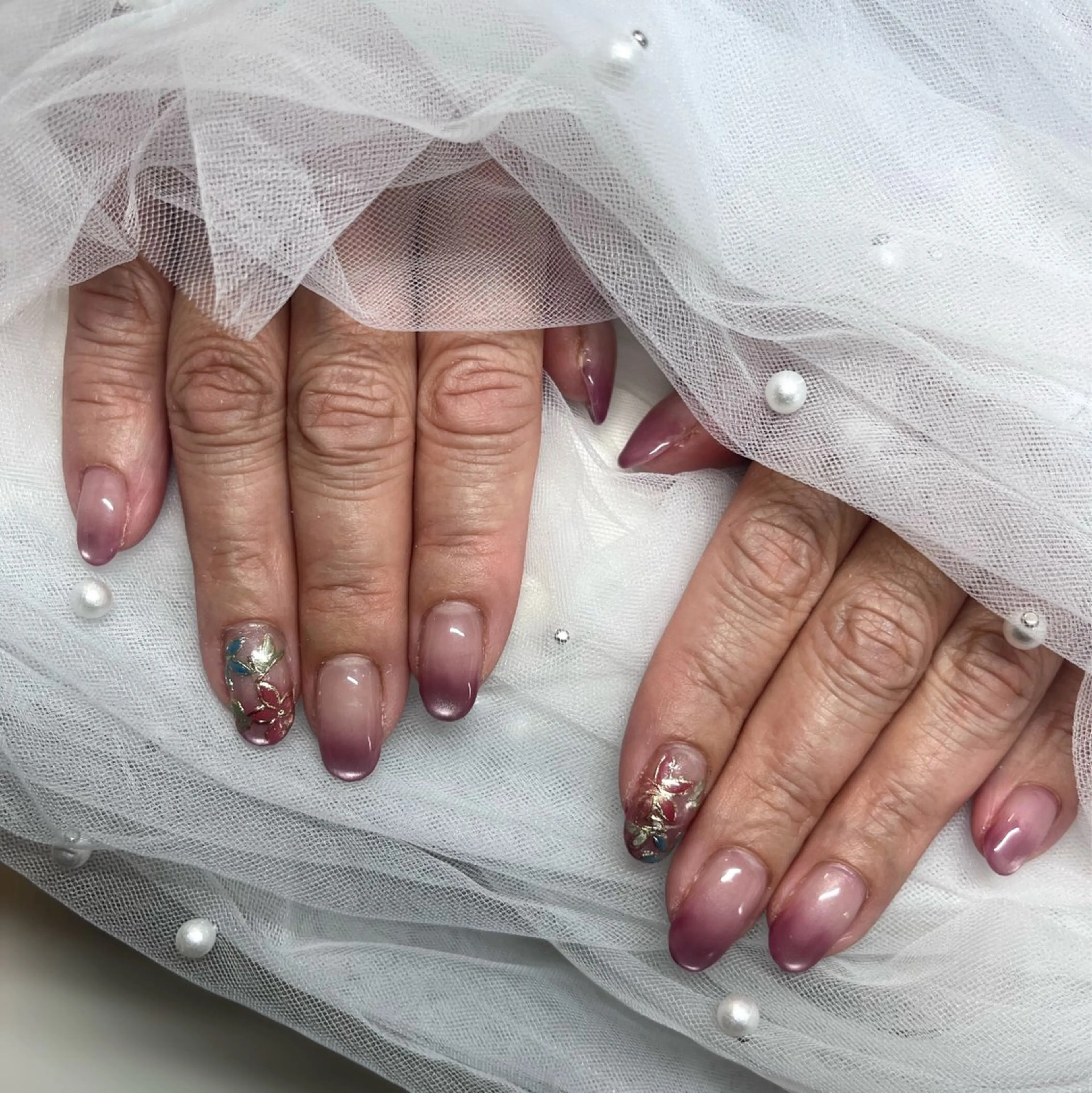 ネイル ピュアアクア所属・斧田 莉穂のネイルデザイン