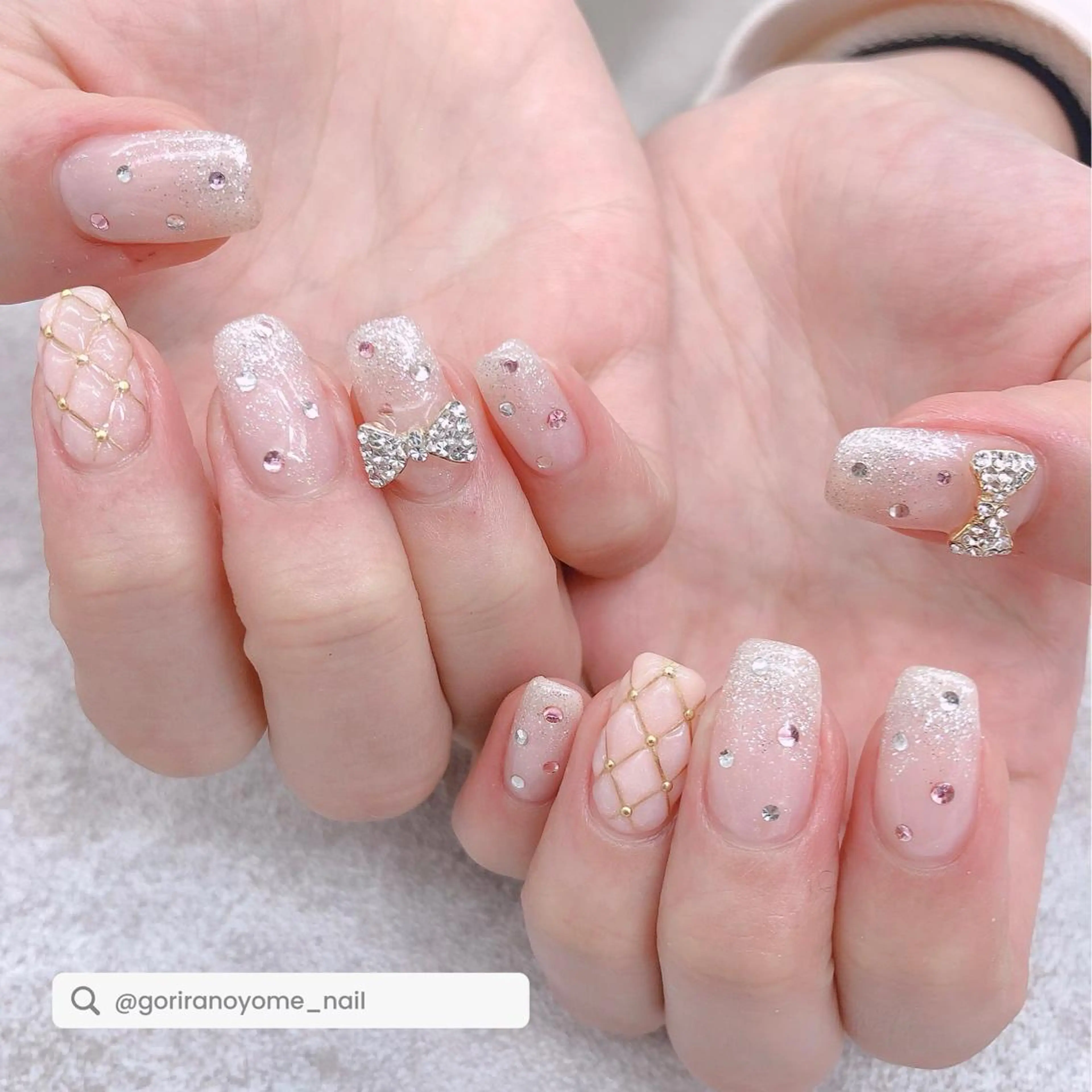 ネイル キラキラネイル リボン ナナイチゼロ I.Naoのネイルデザイン