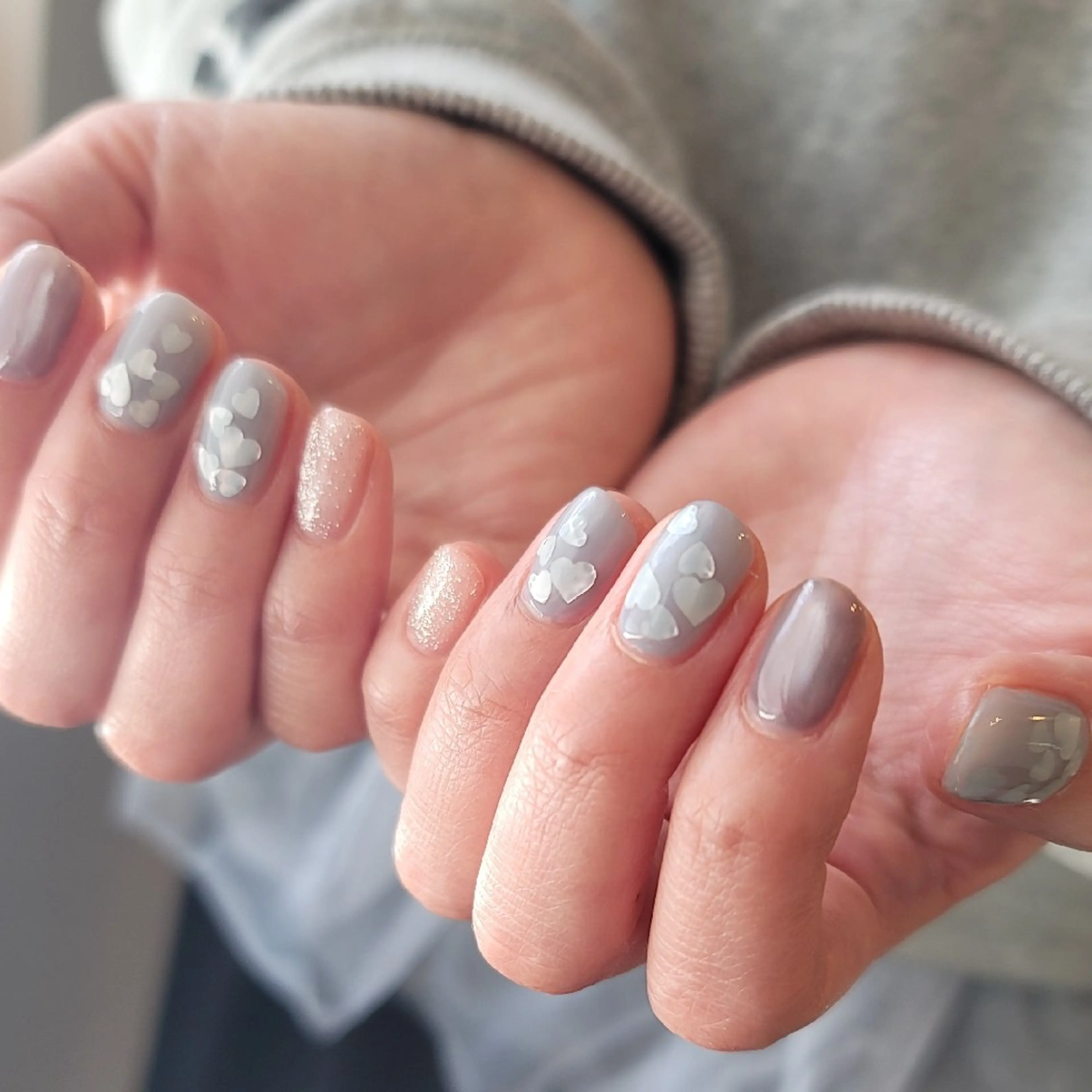 ネイル ハート マグネットネイル ハンドネイル 🌲🌳🚪iiit o🌲🌳🌲のネイルデザイン