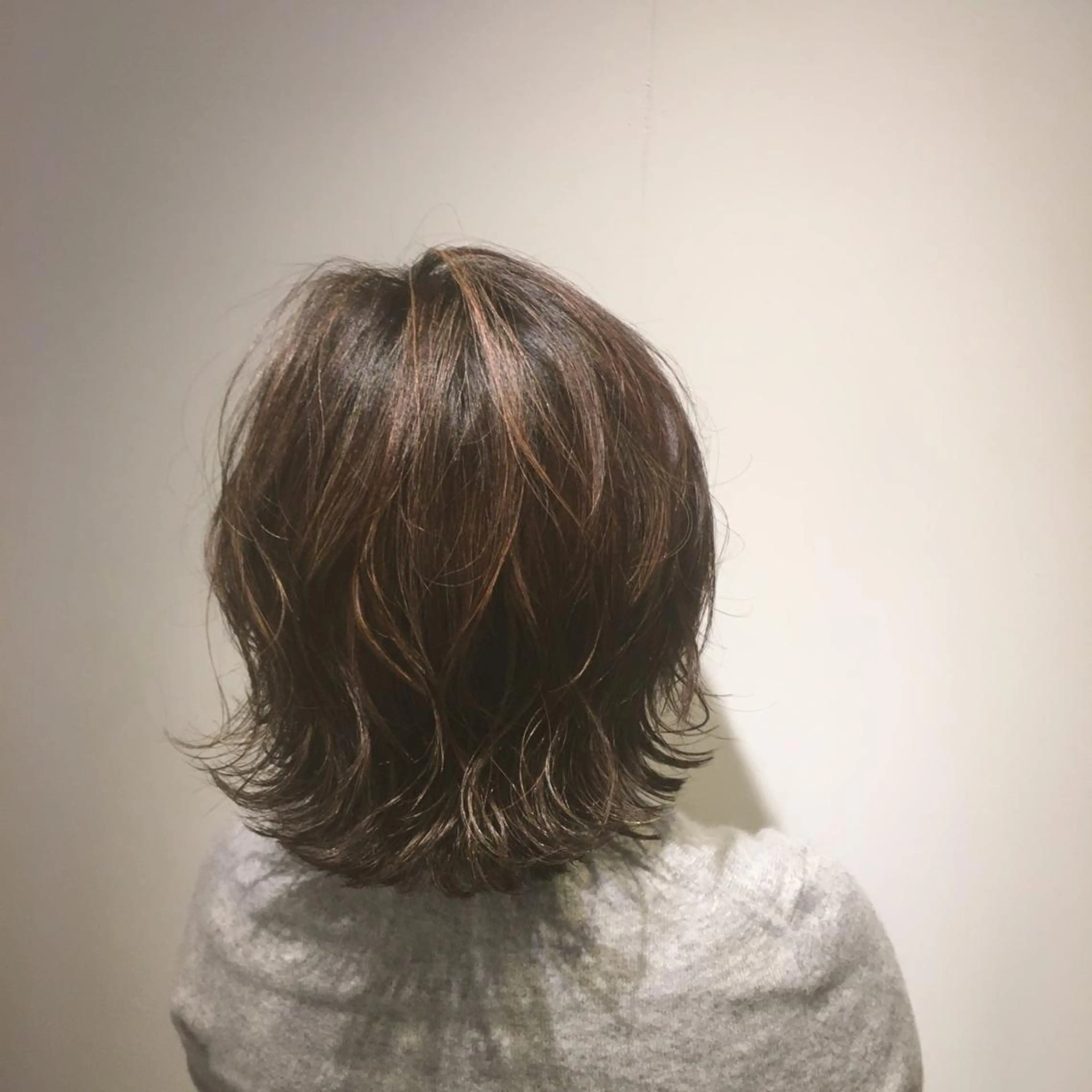 ミディアム カラー カット ヘアカラー トリートメント しのはら まどかのヘアスタイル