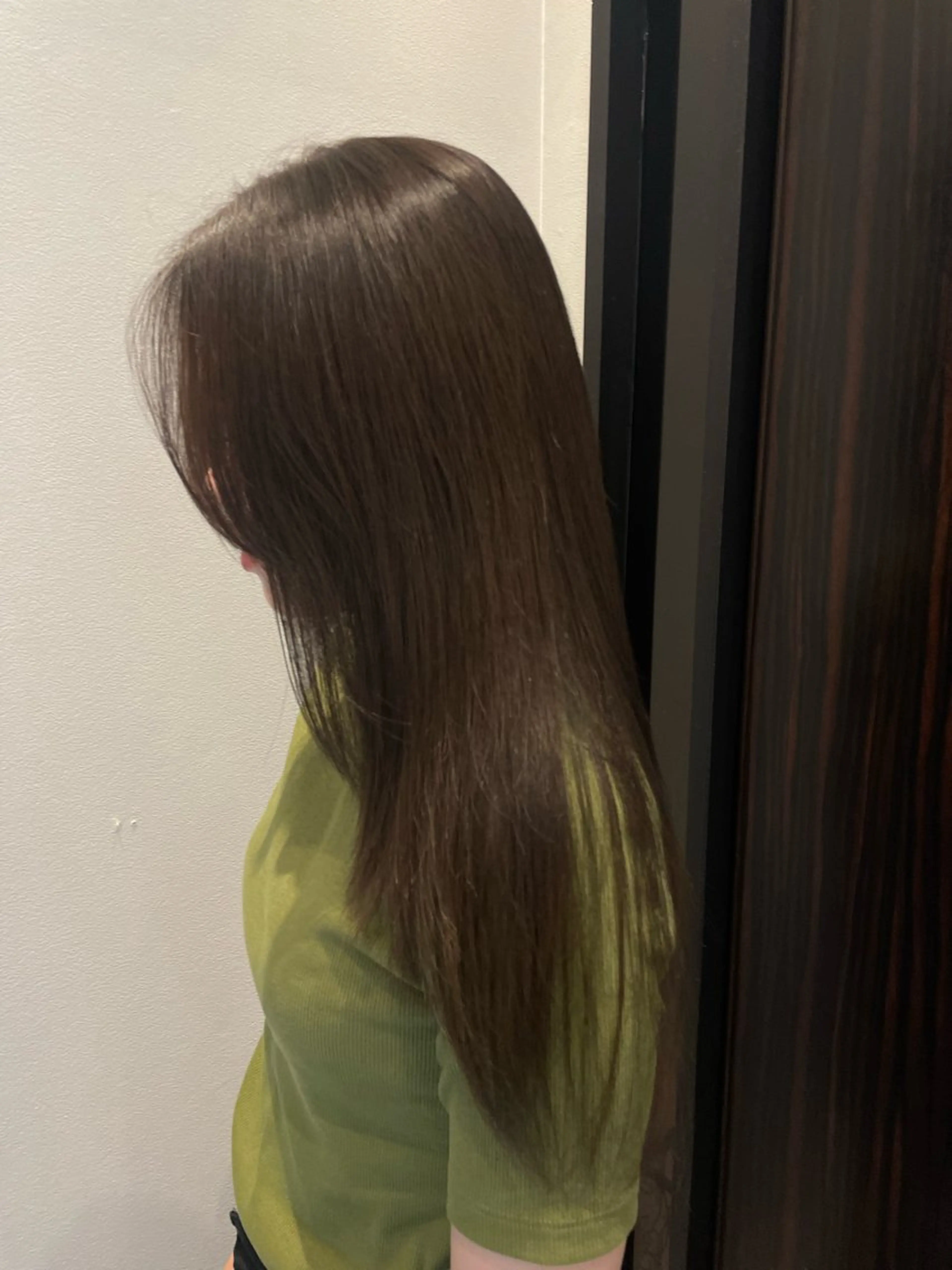 カラー 畑 麻依音のヘアスタイル