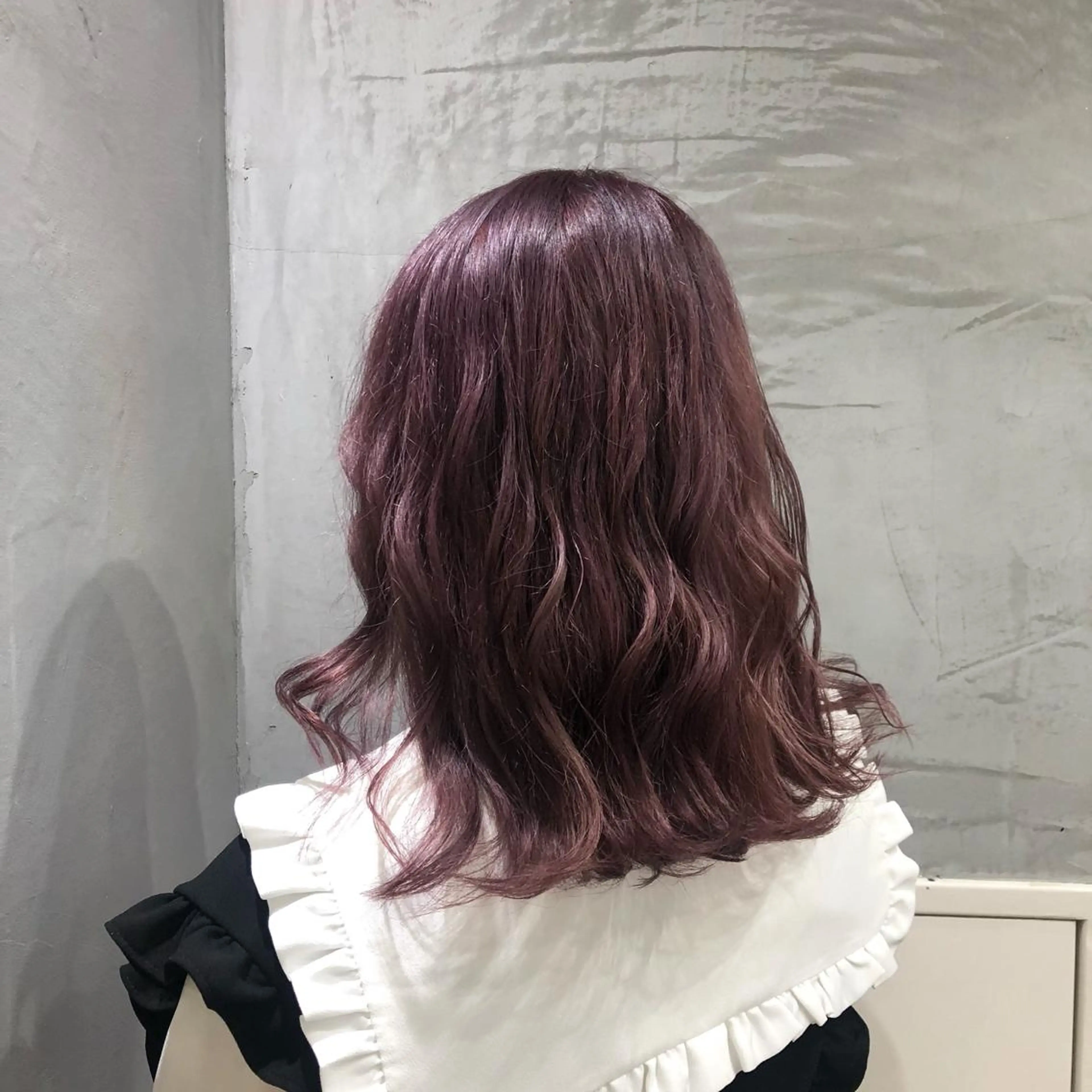 ミディアム カラー ブリーチ ラベンダーカラー ラベンダーピンク ピンクカラー ILu.所属・櫻井 愛弓のヘアスタイル