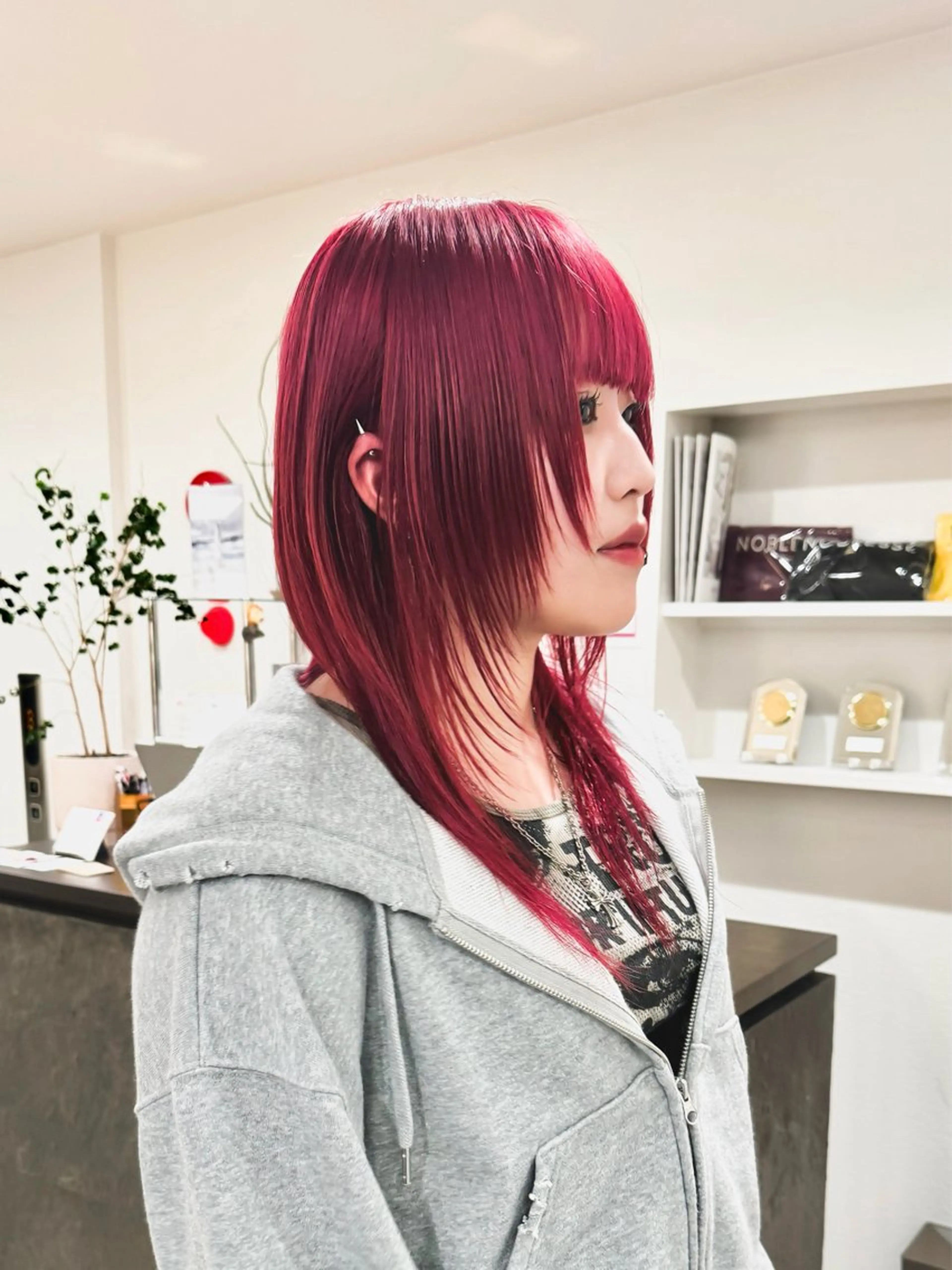 ミディアム カラー ハイトーンカラー レッドカラー レイヤーカット ウルフカット カット ヘアカラー トリートメント ハイトーン/レイヤー /ウルフ⭐️永田⭐️のヘアスタイル