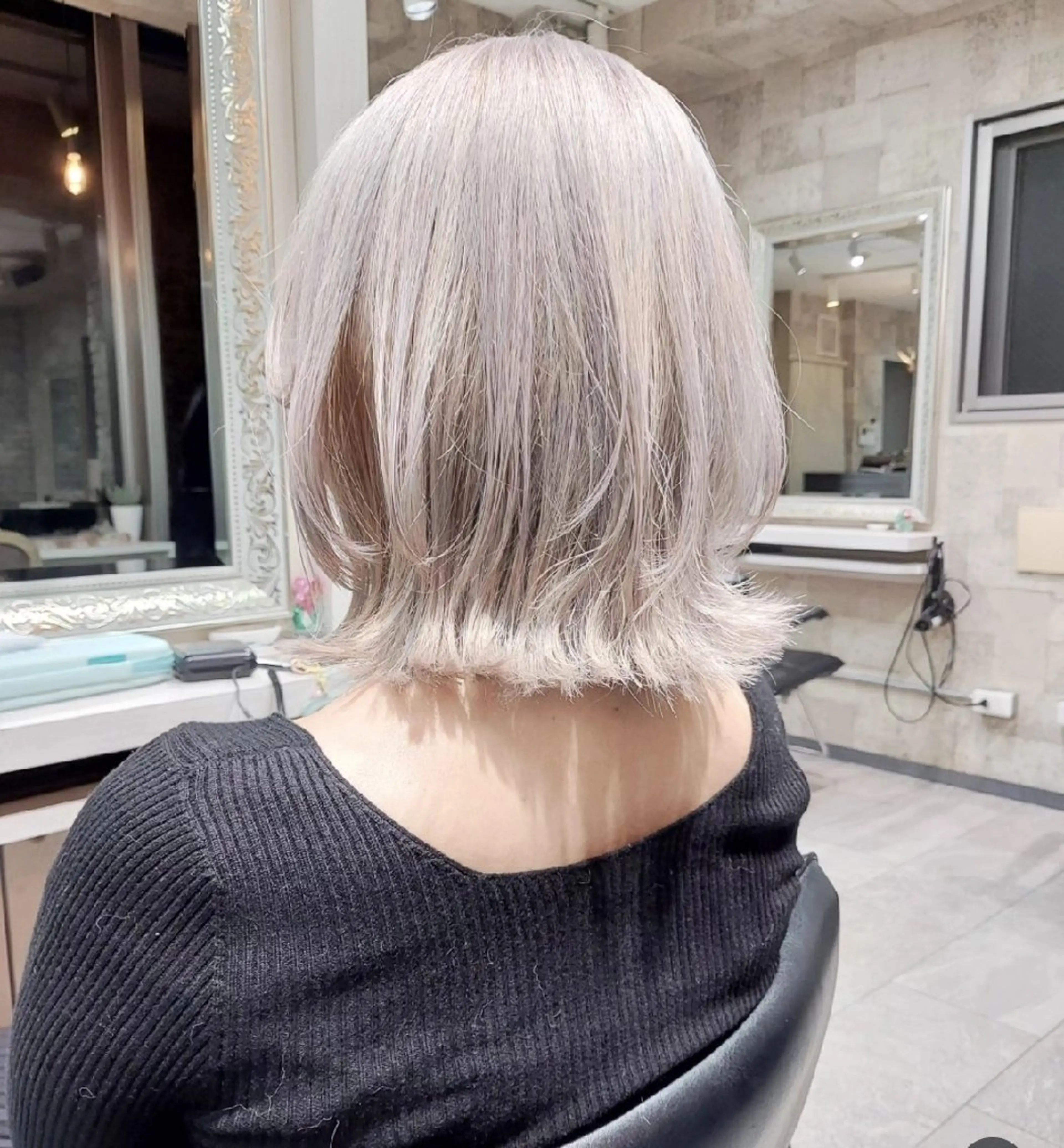 ミディアム カラー ベージュカラー ホワイトベージュ ヘアカラー トリートメント grow上野御徒町【グロウ】所属・ブリーチ・ハイトーン 特化🎉内山のヘアスタイル