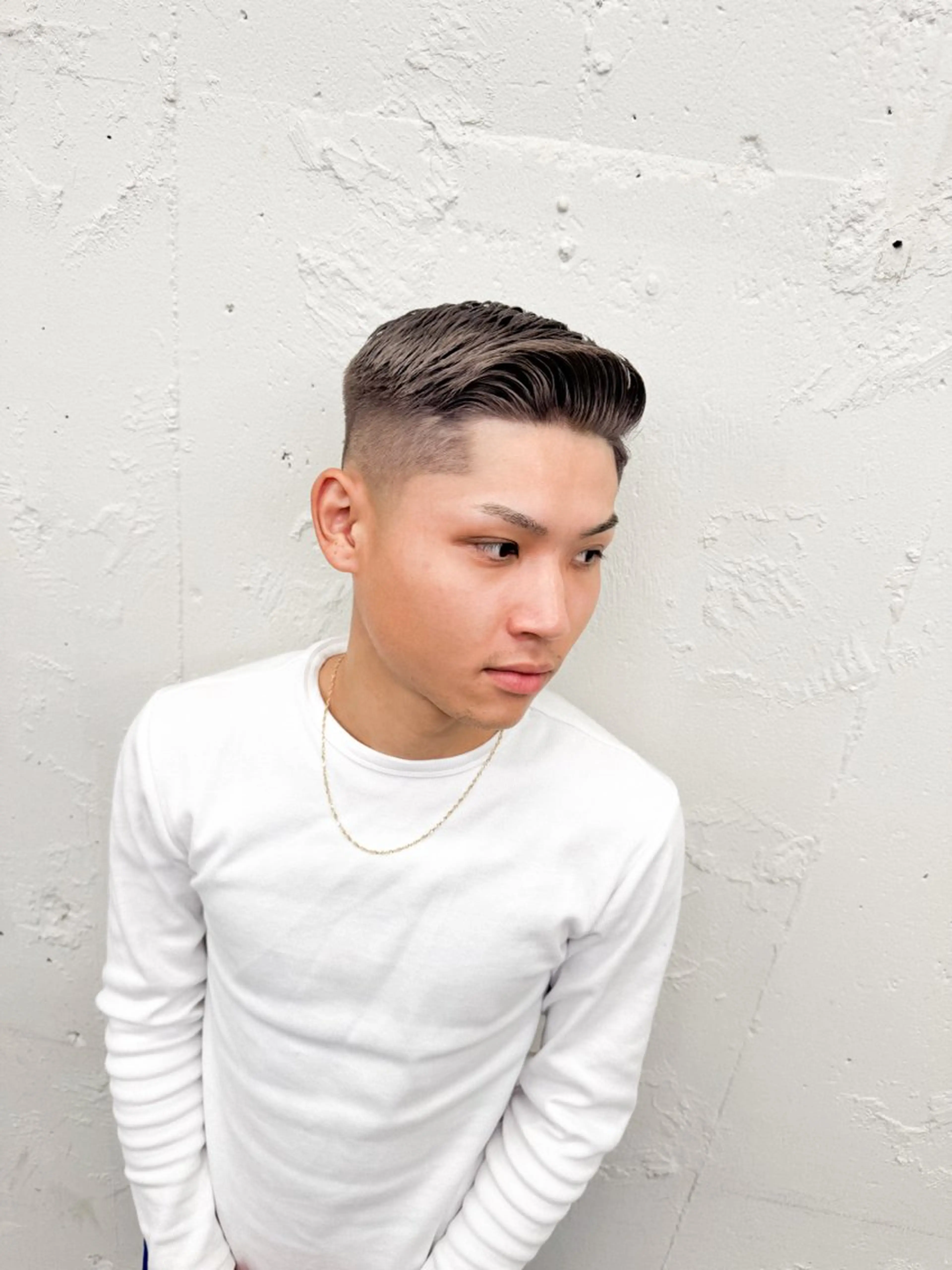 ショート カラー メンズ フェードカット メンズハイトーン スキンフェード ダブルカラー グレージュ カット ヘアカラー トリートメント 💈メンズ特化💈 TASUKUのヘアスタイル