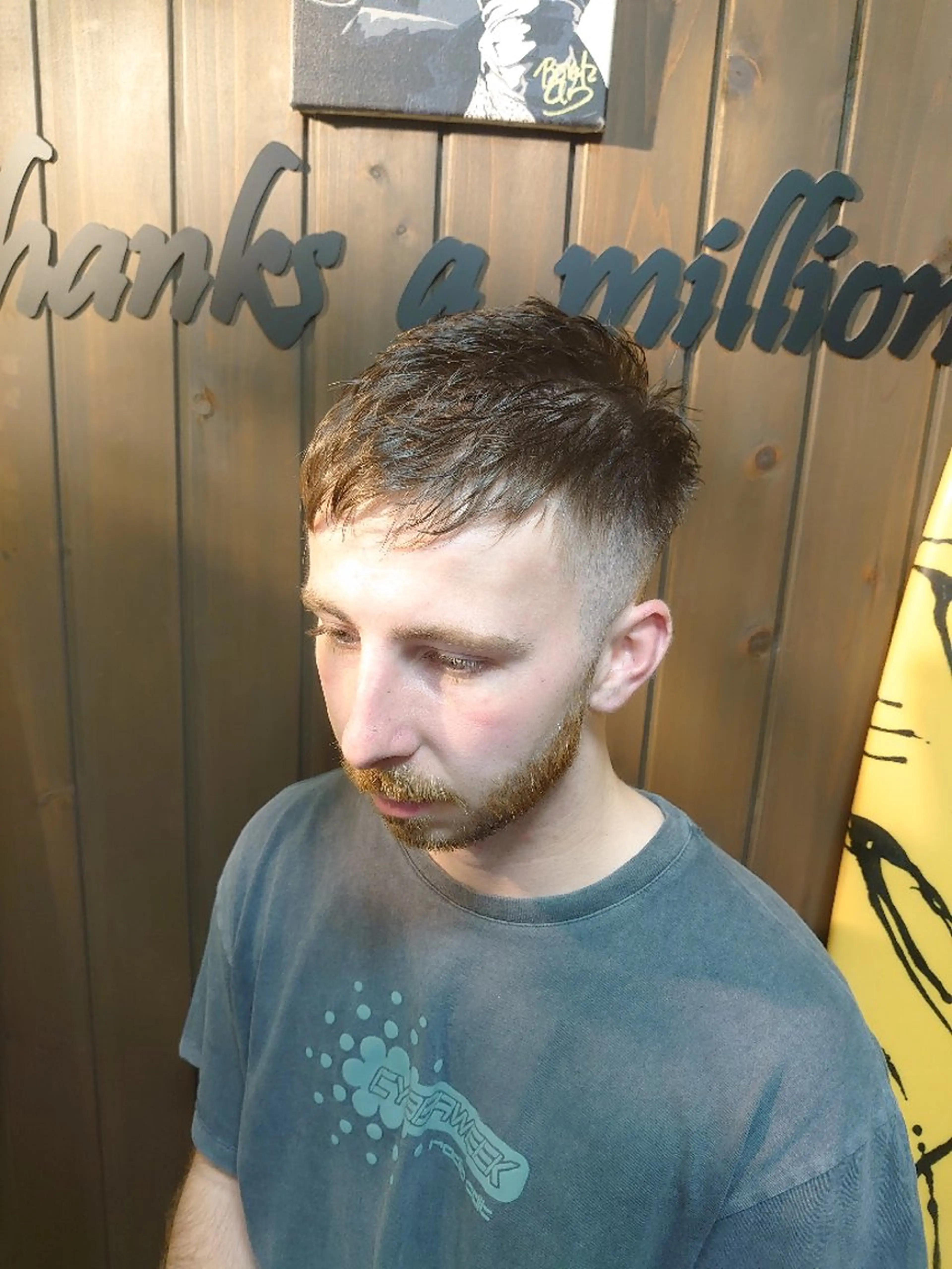 ショート メンズ フェードカット サンフラット所属・岡林 選のヘアスタイル