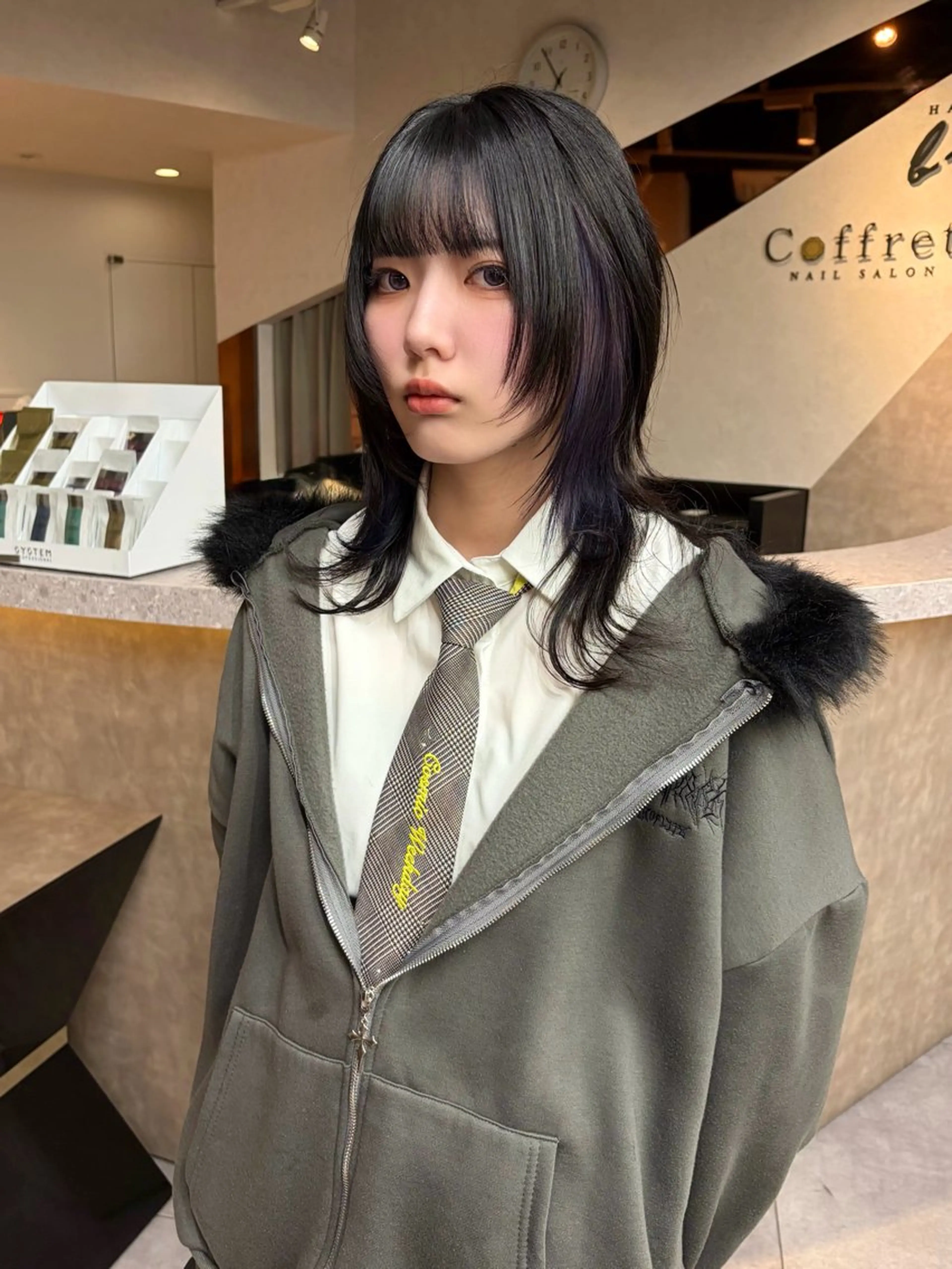 ミディアム カラー 藤原快斗/レイヤー /ウルフ/ハイトーンのヘアスタイル