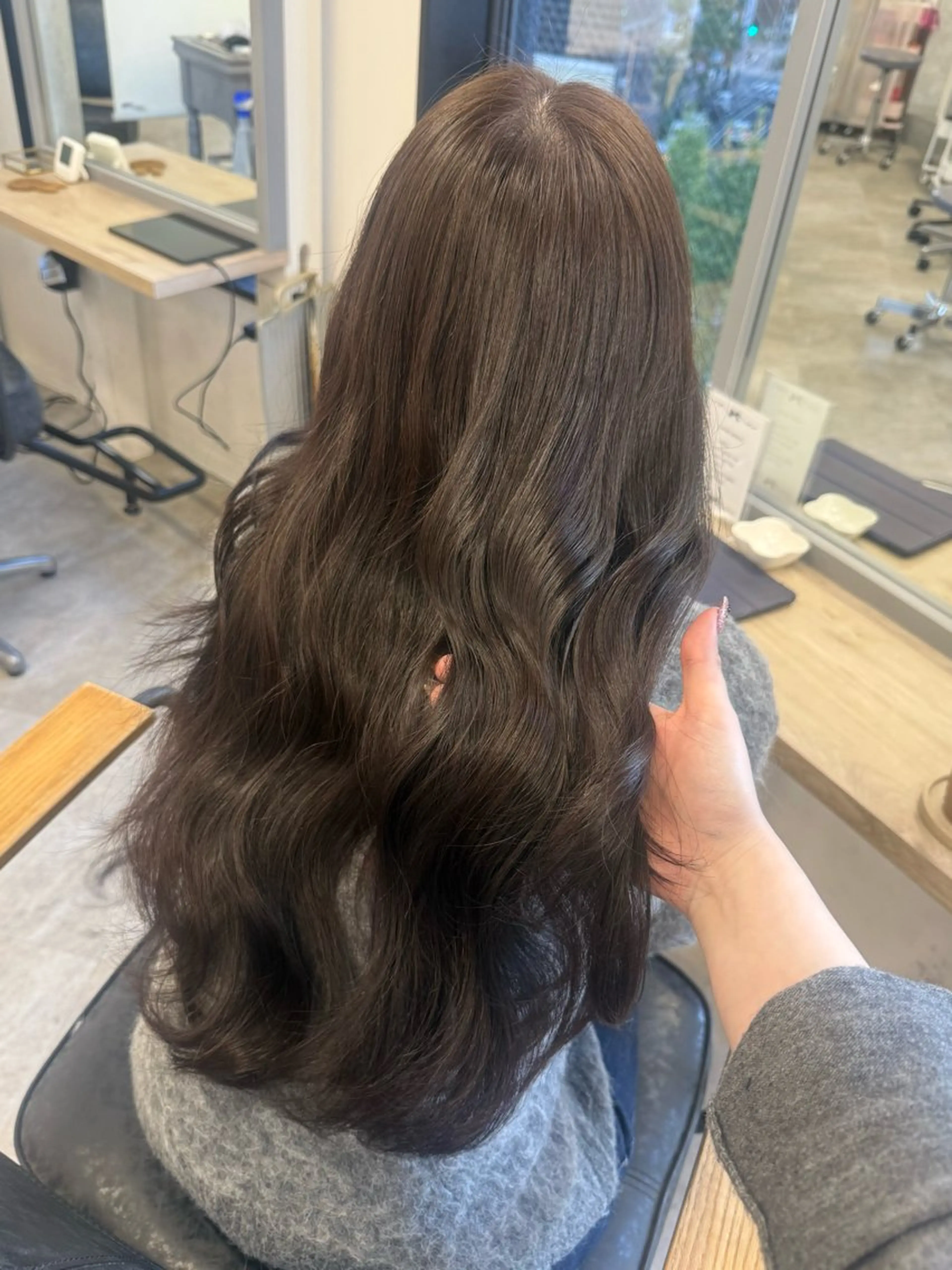 ロング カラー ヘアアレンジ アッシュ アッシュブラウン ブラウンカラー カット ヘアカラー トリートメント Himawari♡ 柔らかいカラーのヘアスタイル