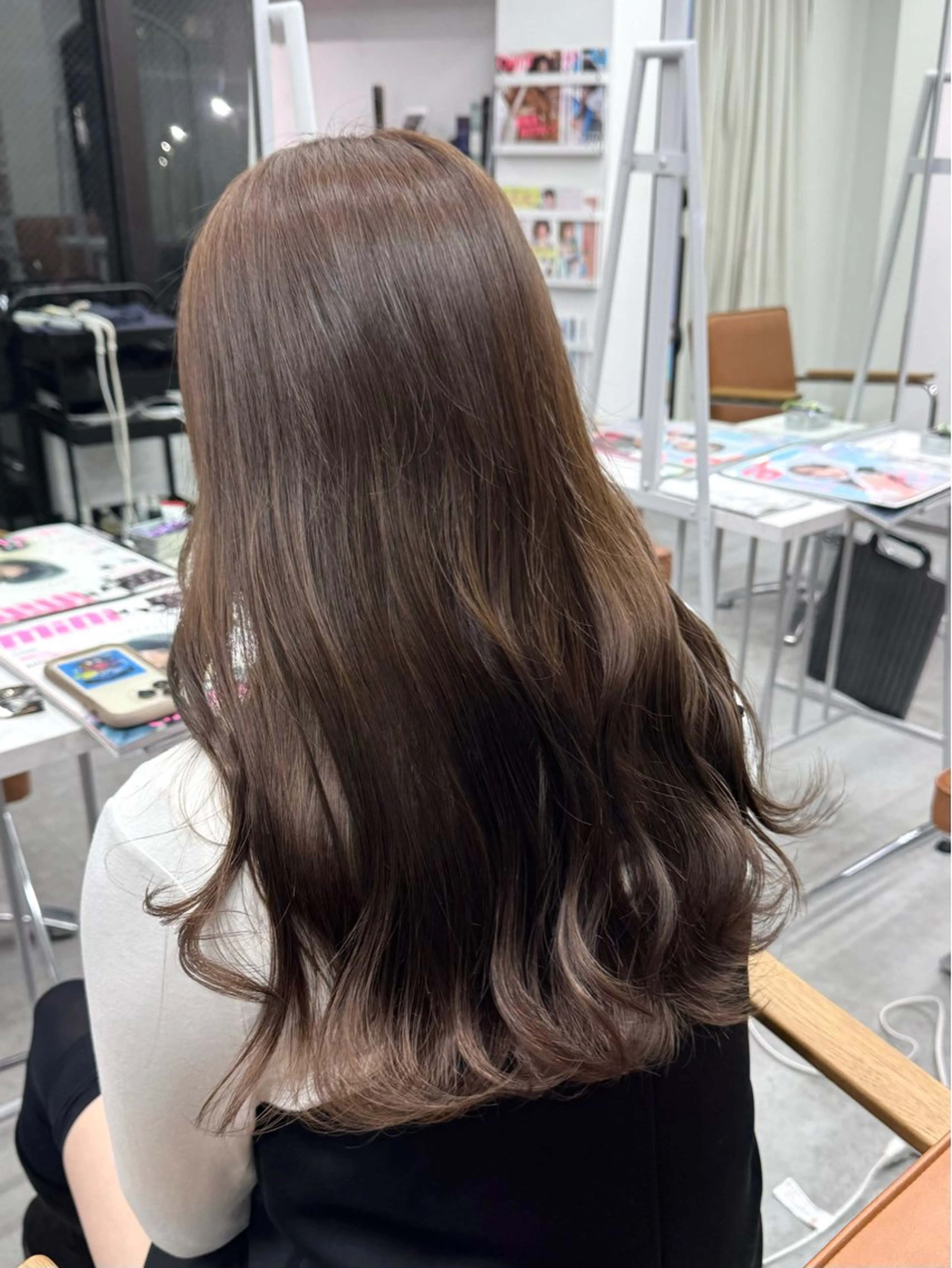 ロング カラー ヘアアレンジ ヘアカラー ブリーチなしカラー /ベージュ/安形翔のヘアスタイル