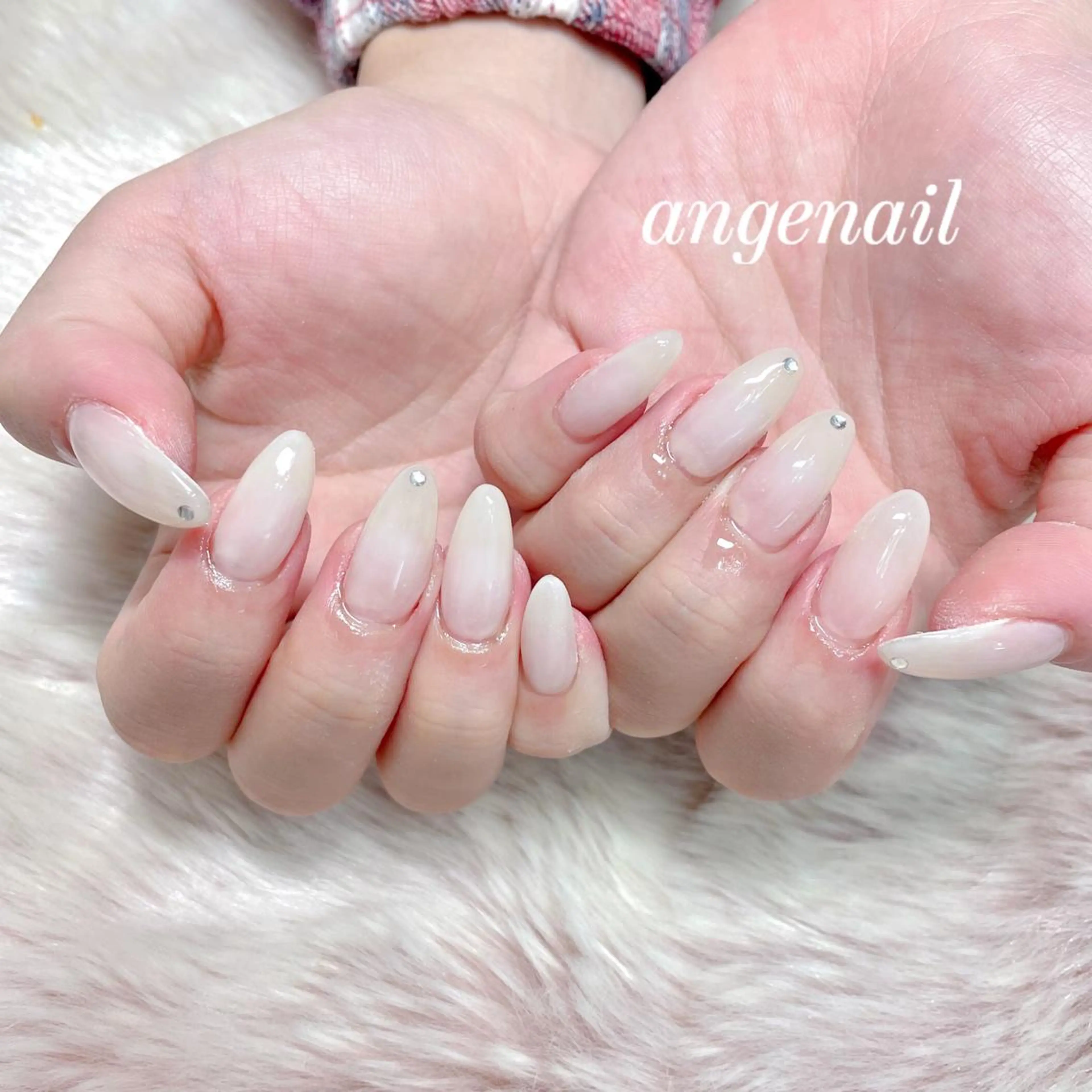 ネイル ハンドネイル オーナーネイリスト MAKIのネイルデザイン