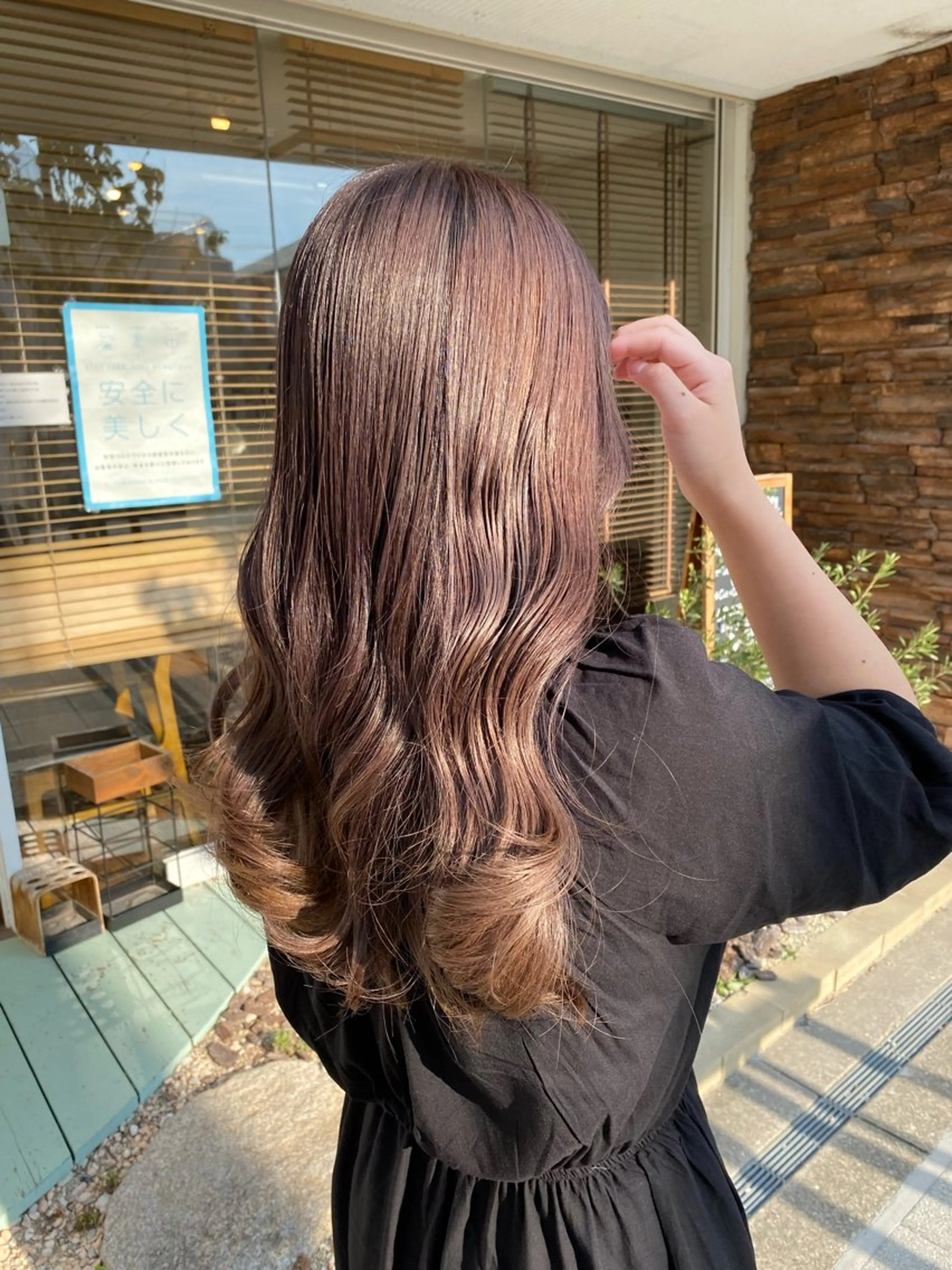 カラー 髙井 麻帆のヘアスタイル