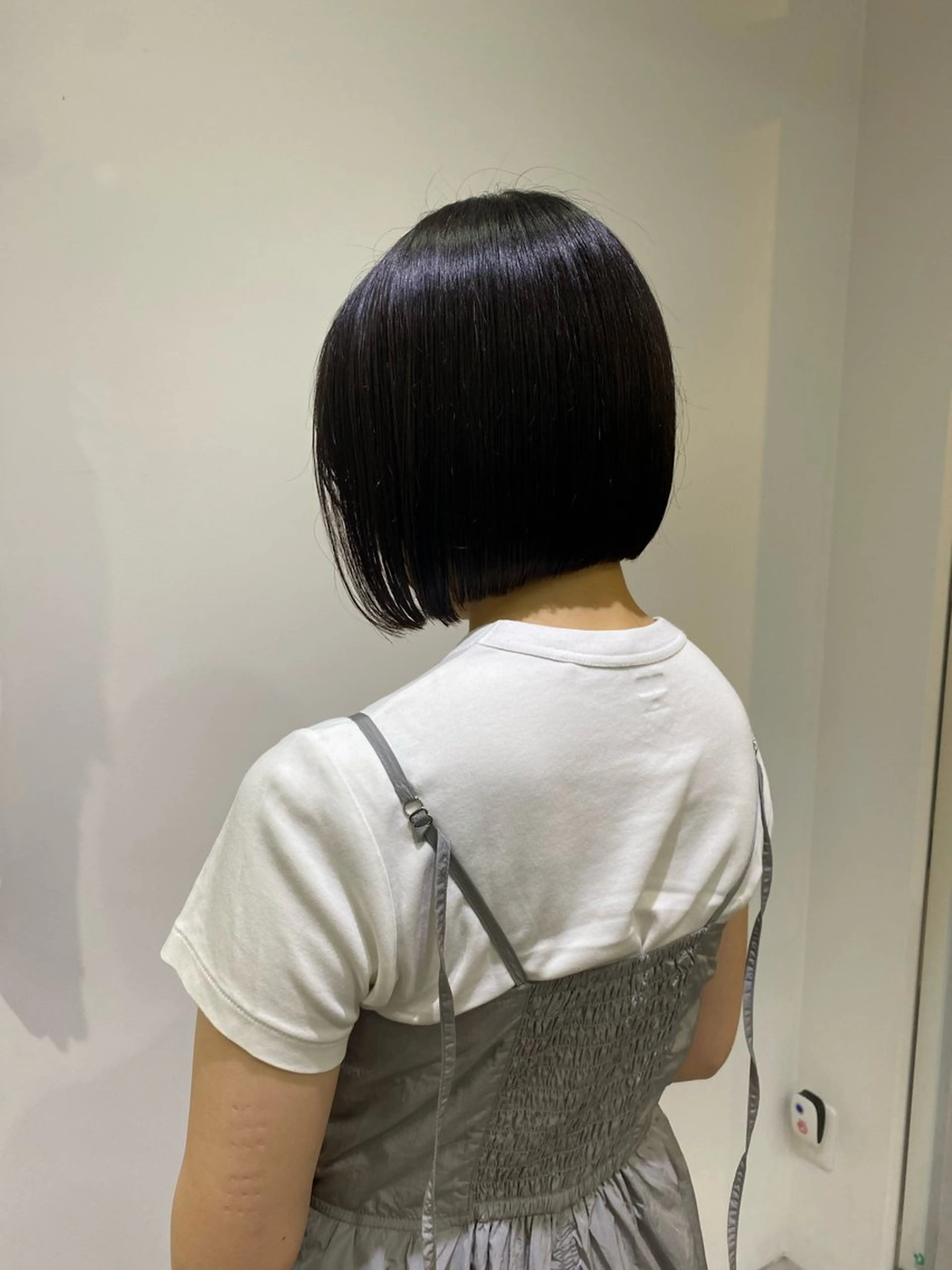 ショート 切りっぱなしボブ ボブ garage.所属・吉田 慎冴/メンズパーマのヘアスタイル