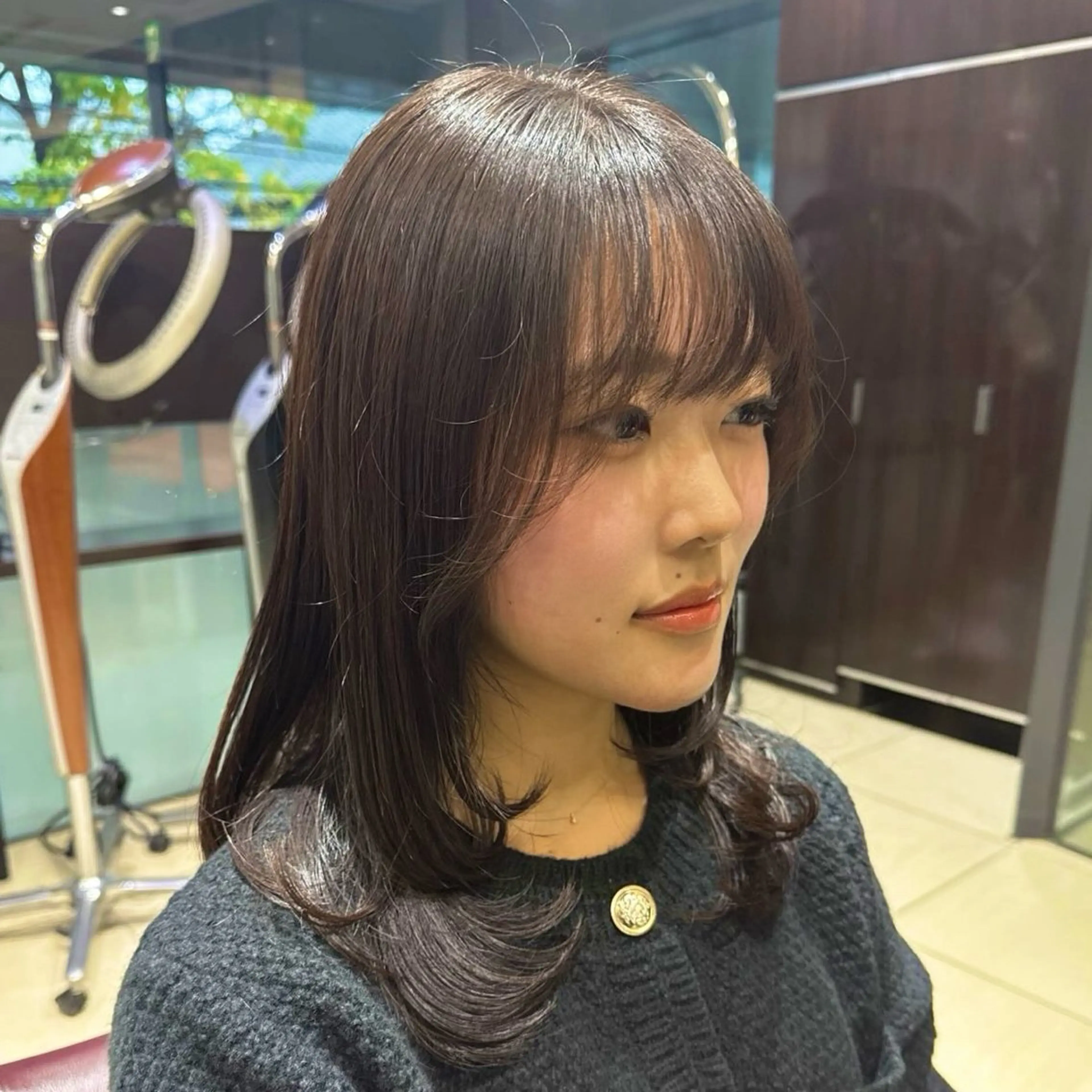 ミディアム カラー パーマ ミディアムパーマ くせ毛 韓国風ヘア レイヤーカット デジタルパーマ カット ヘアカラー トリートメント 韓国風/コテ巻き風 パーマ/るい🌿のヘアスタイル