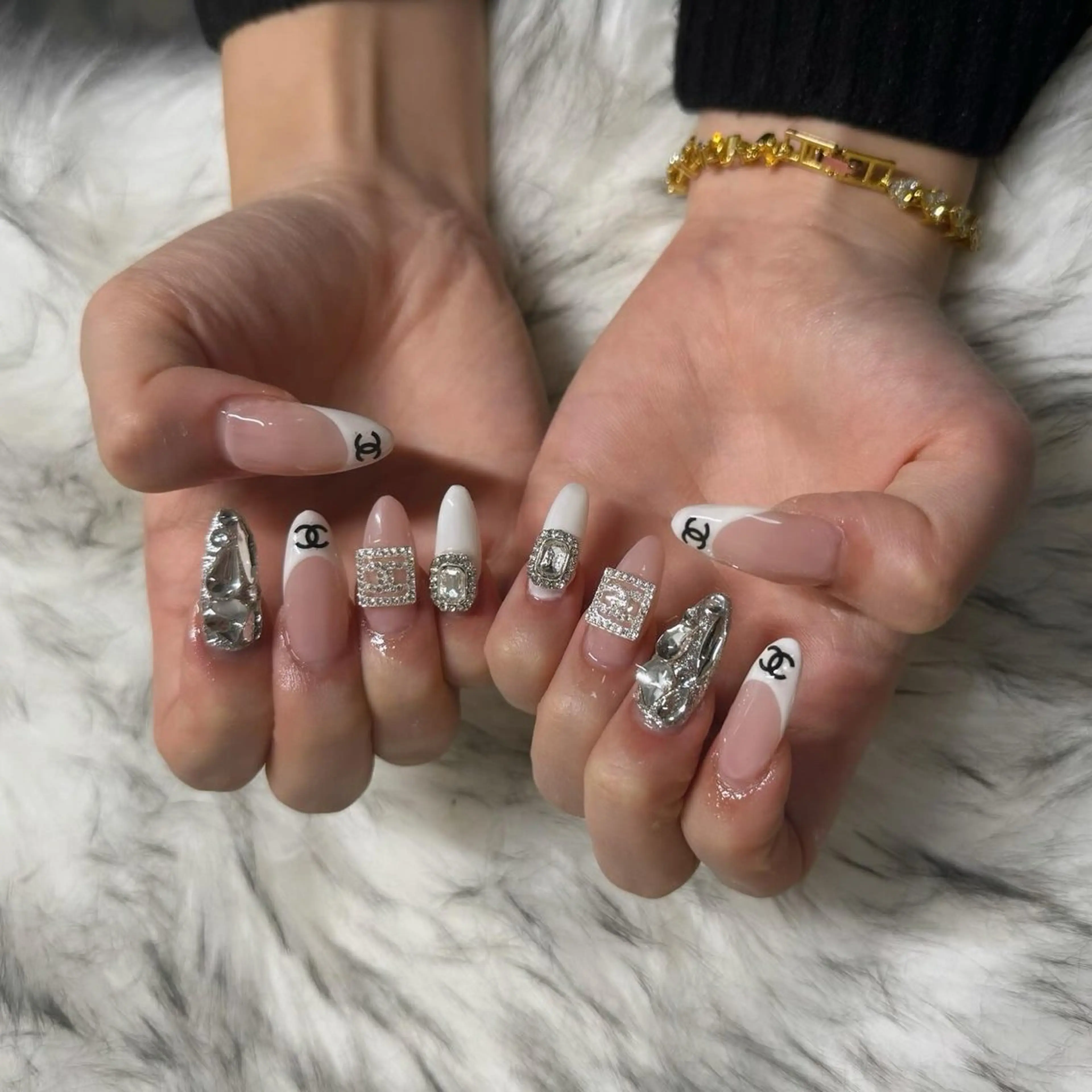 ロング ハンドネイル mao .のネイルデザイン