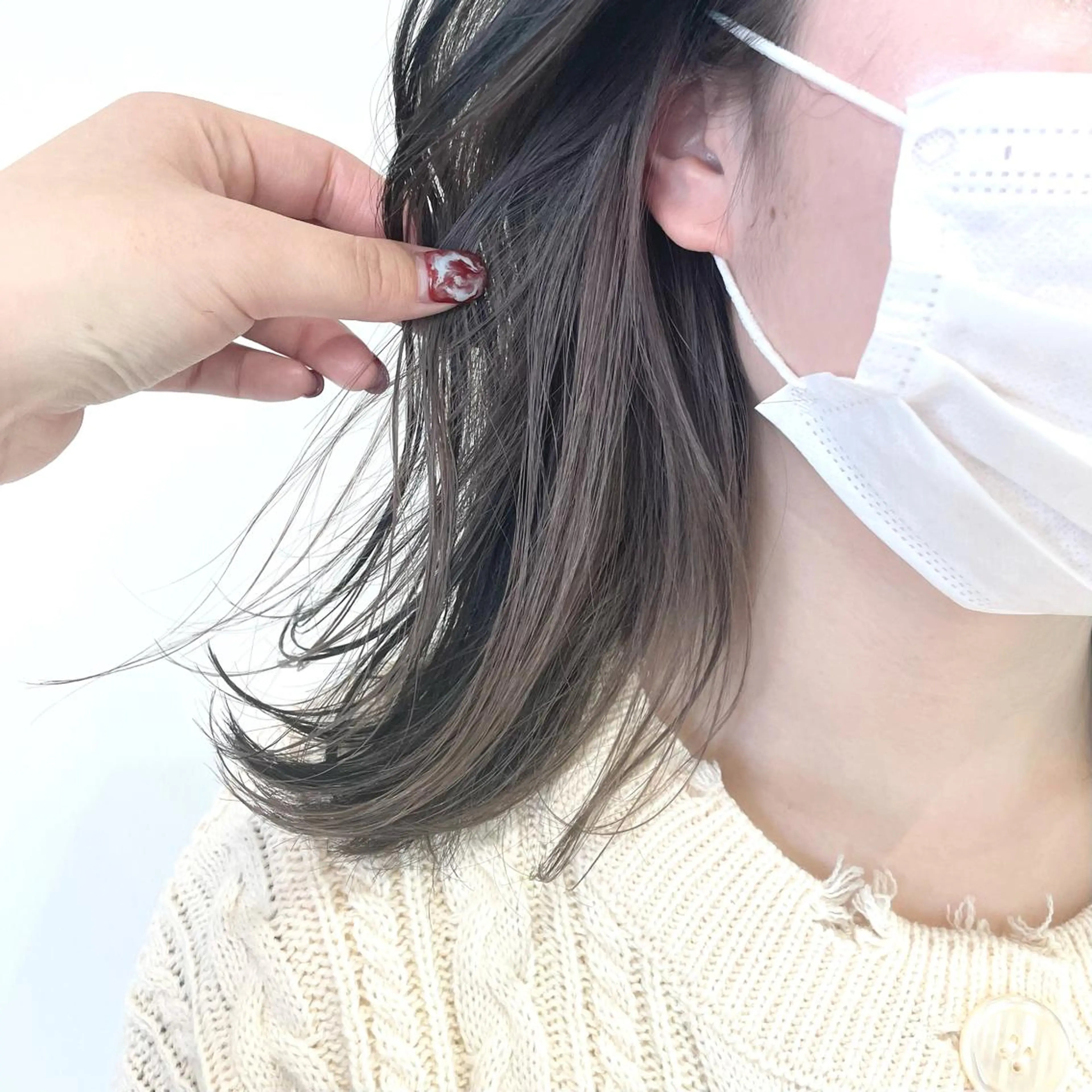 ミディアム カラー スナコザワ レナのヘアスタイル