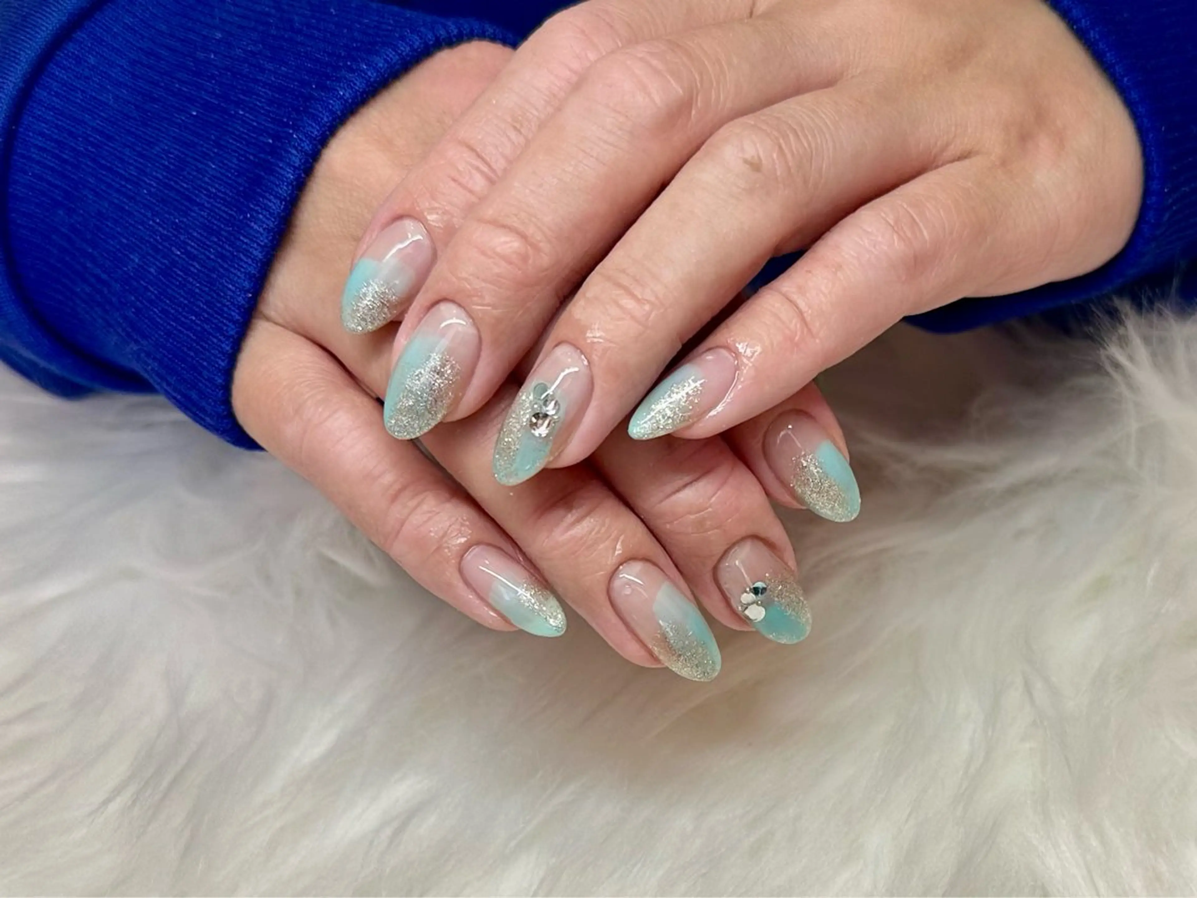 ネイル 水色 ニュアンスネイル ハンドネイル Nailfy’s ナミ💓のネイルデザイン