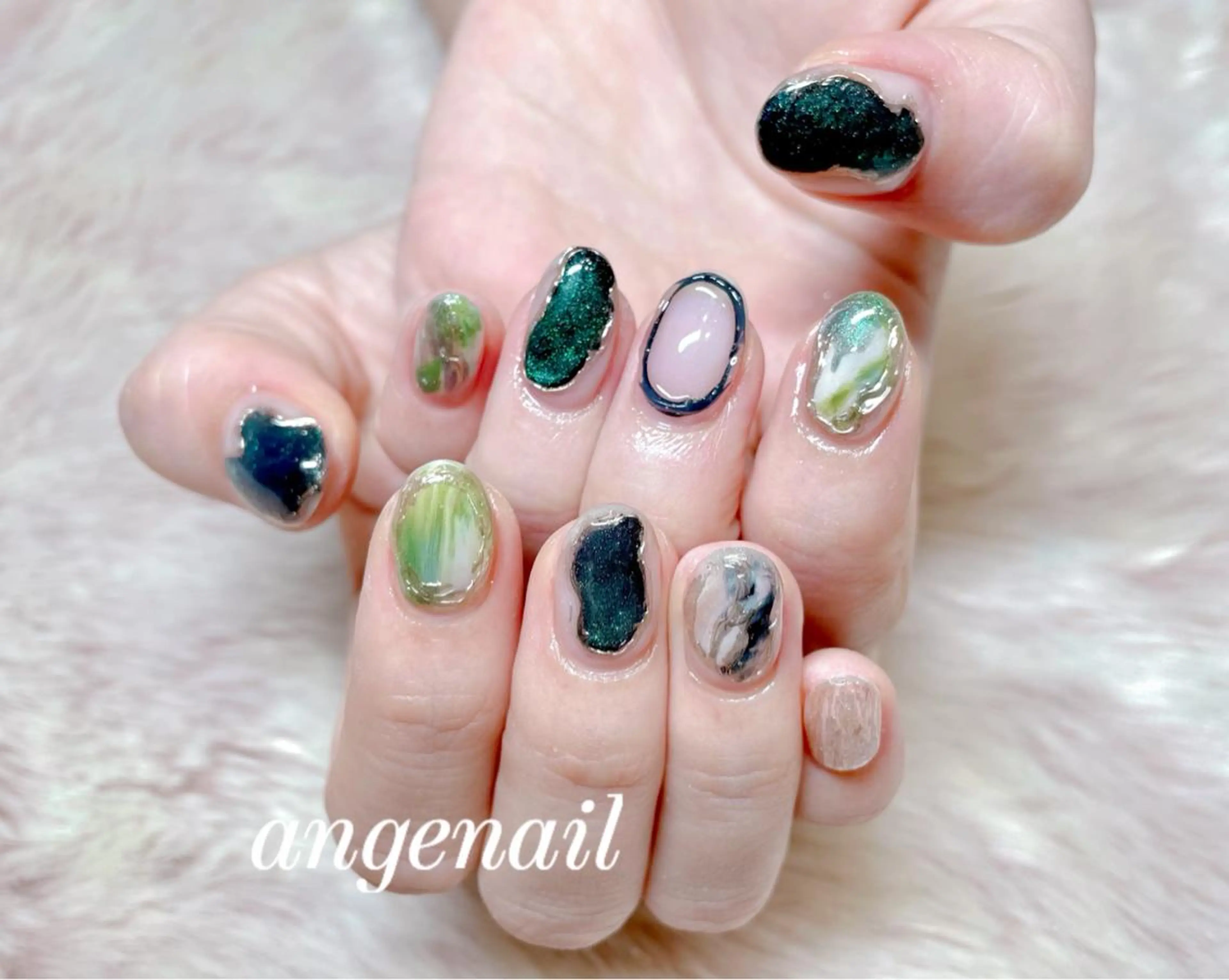 ネイル ハンドネイル オーナーネイリスト MAKIのネイルデザイン