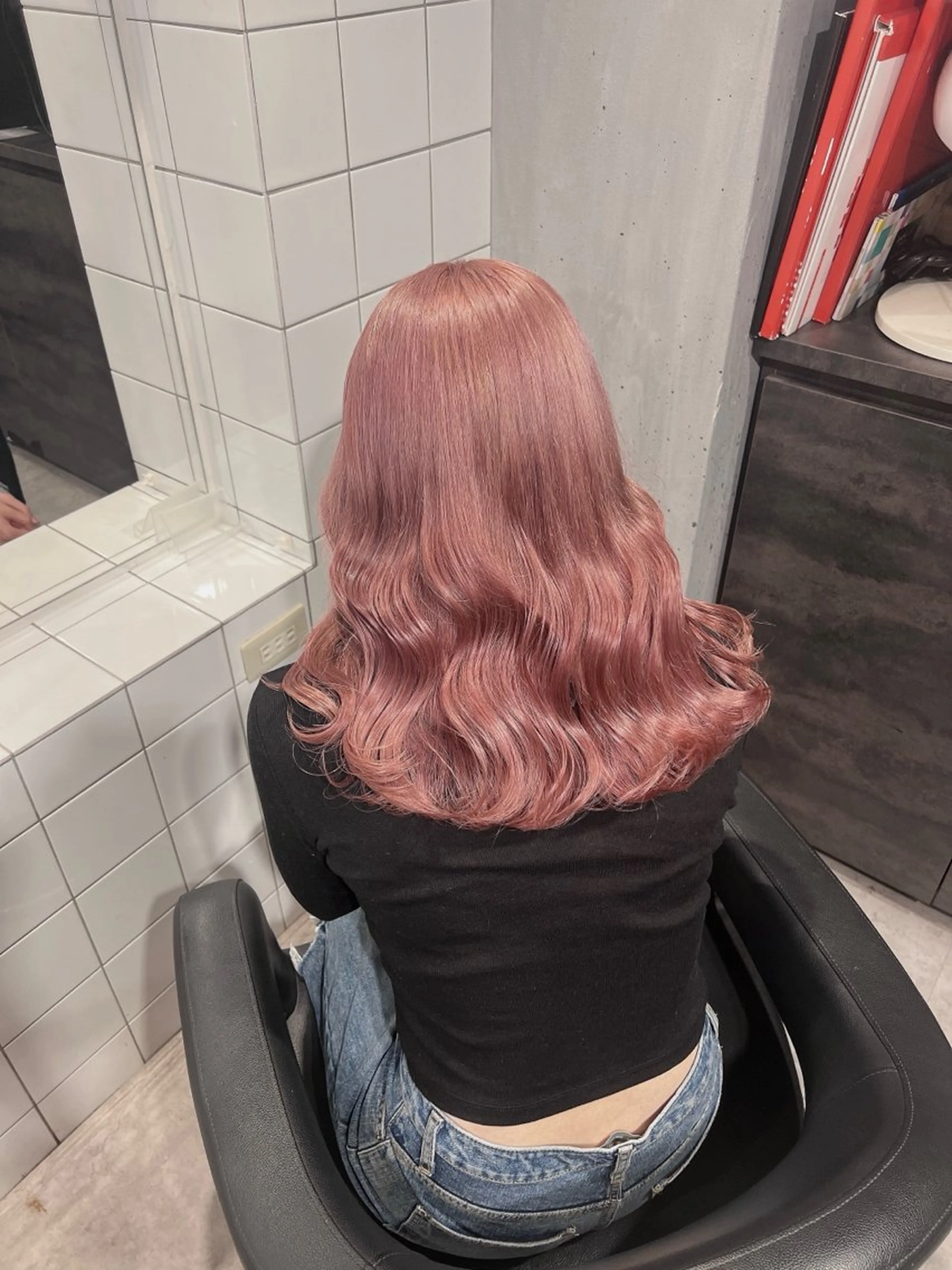 ロング カラー カット ヘアカラー トリートメント ハイトーンカラー 🦄レイヤーカットのヘアスタイル