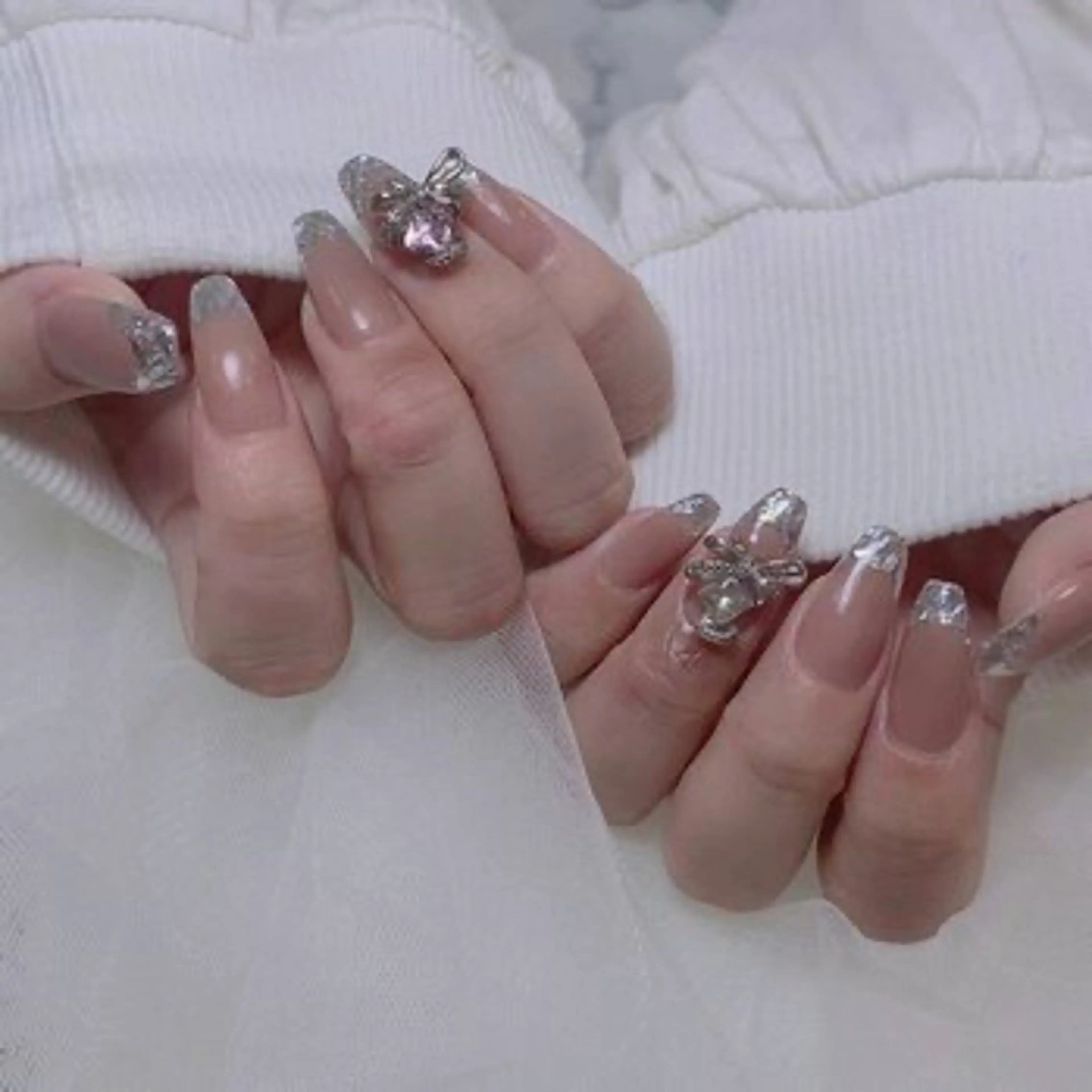 ネイル 🌼リオナ ♥️のネイルデザイン