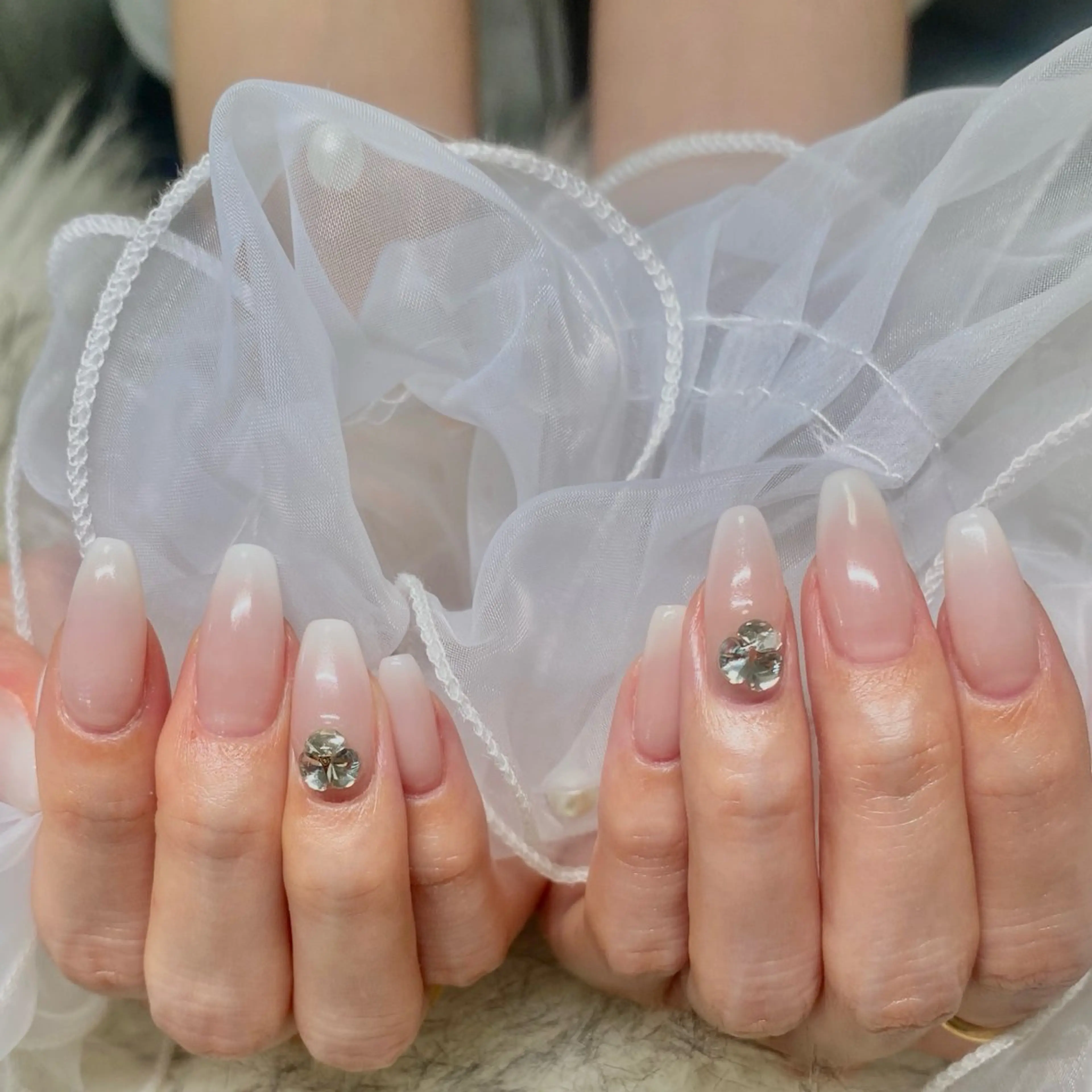 ネイル ハンドネイル Roi〈ロワ〉 Reikaのネイルデザイン