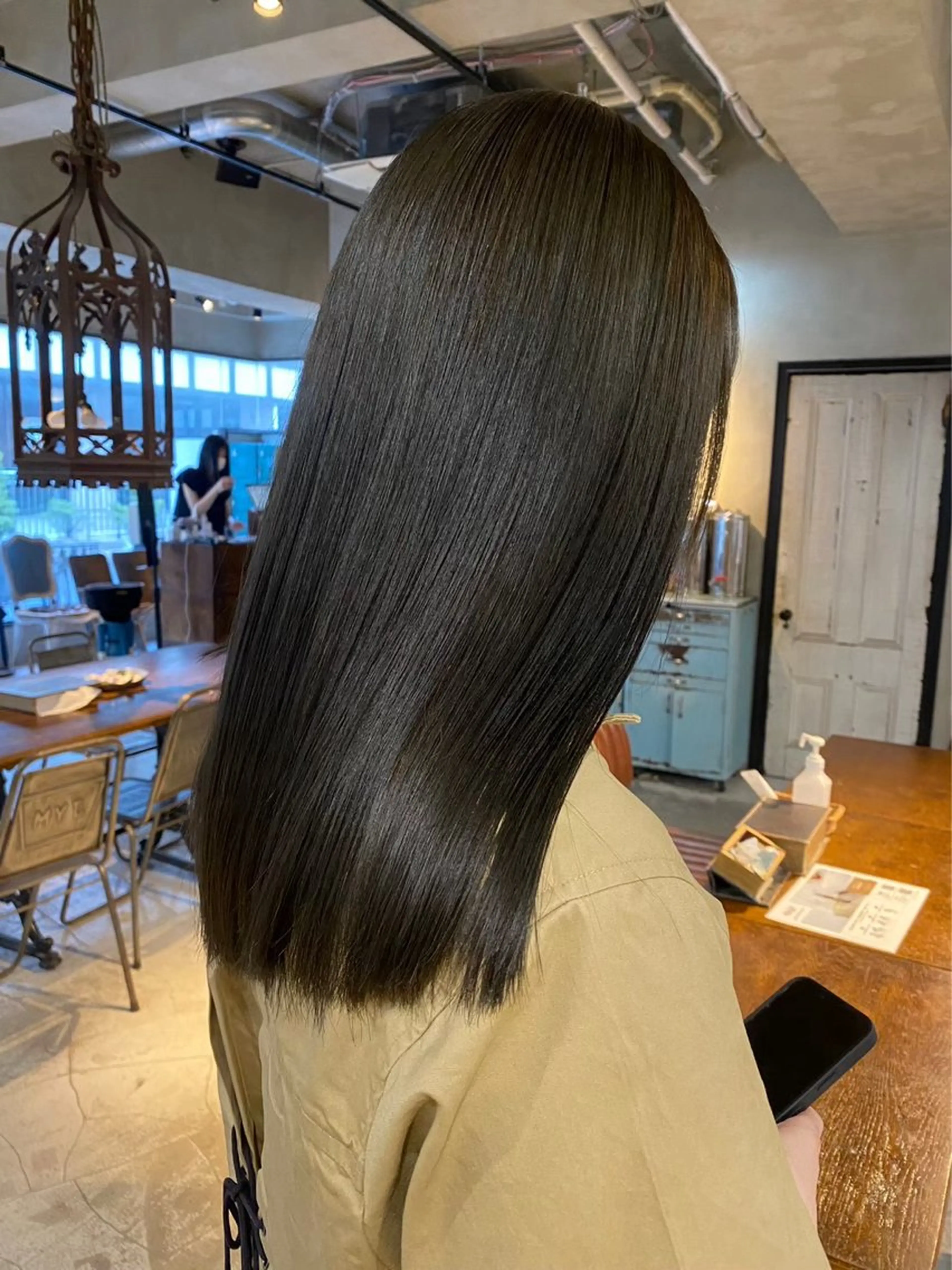 セミロング トリートメント 🌺柔らか透明感 カラー🌊MAMIのヘアスタイル