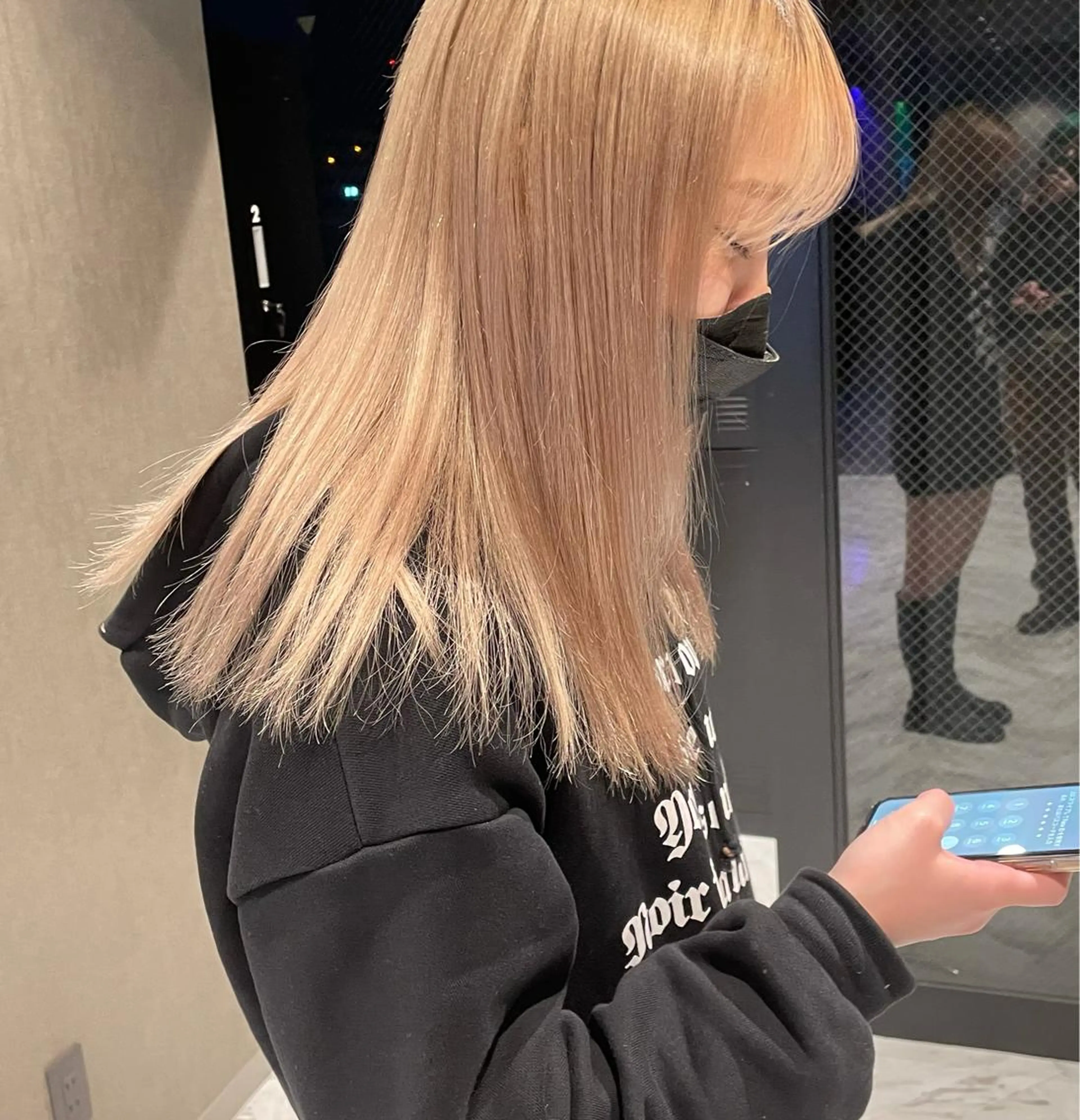 ロング カラー さと ちはるのヘアスタイル