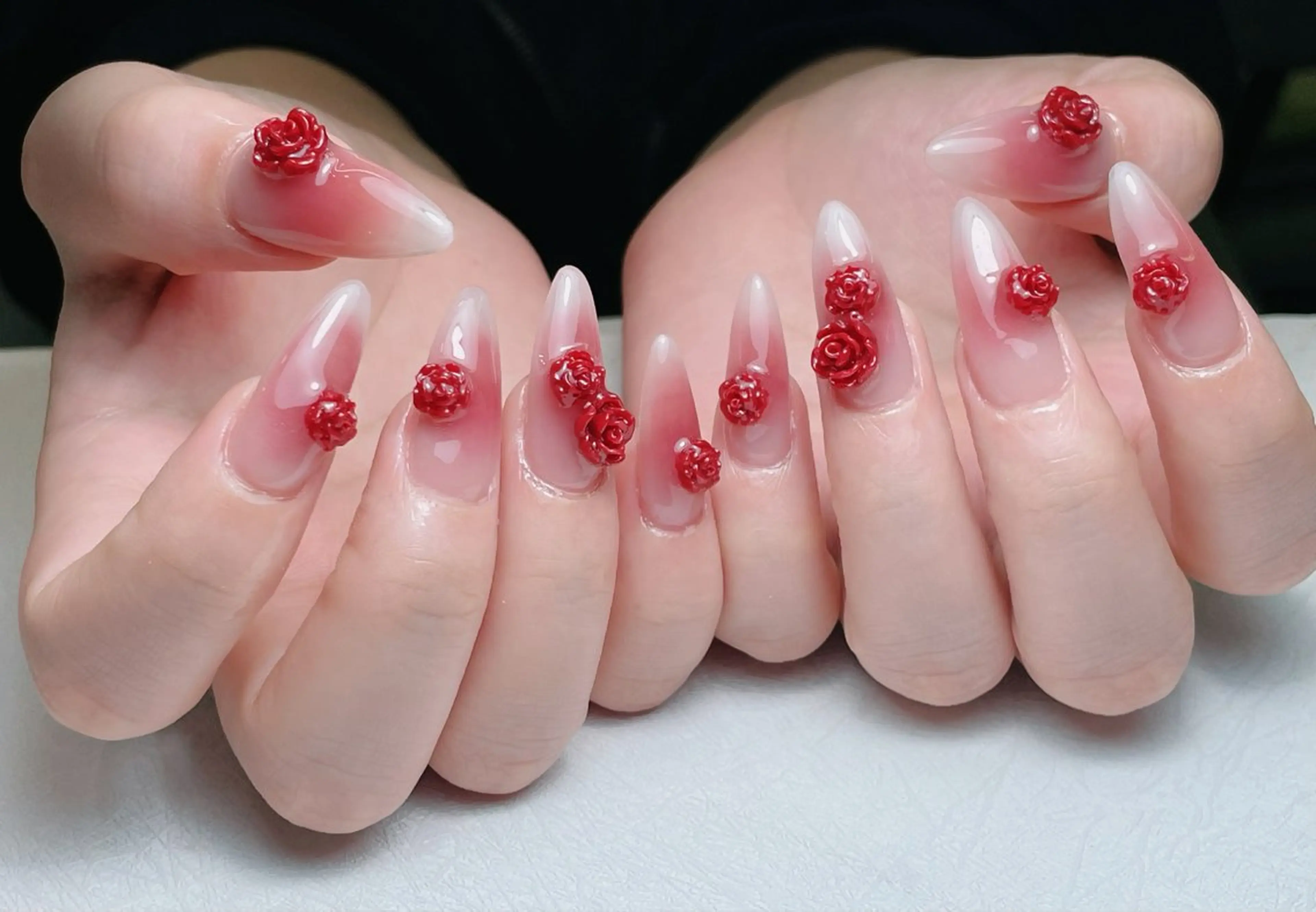 ネイル オーロラネイル フットネイル フレンチネイル ジェルネイル ガラスフレンチ ハンドネイル 中野駅から2分 MEO NAILのネイルデザイン