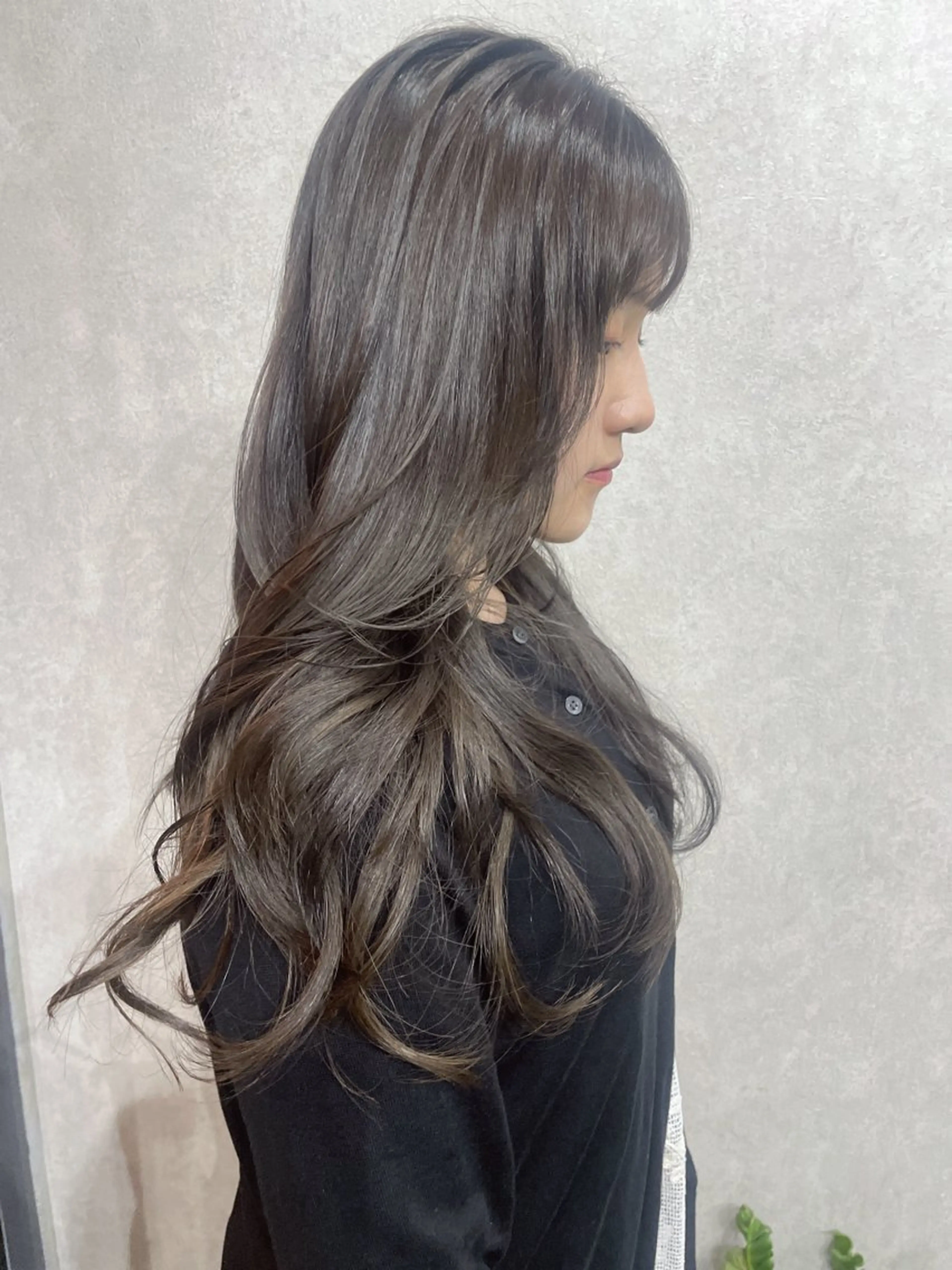 ロング カラー レイヤーカット AIRI layer cut hairのヘアスタイル