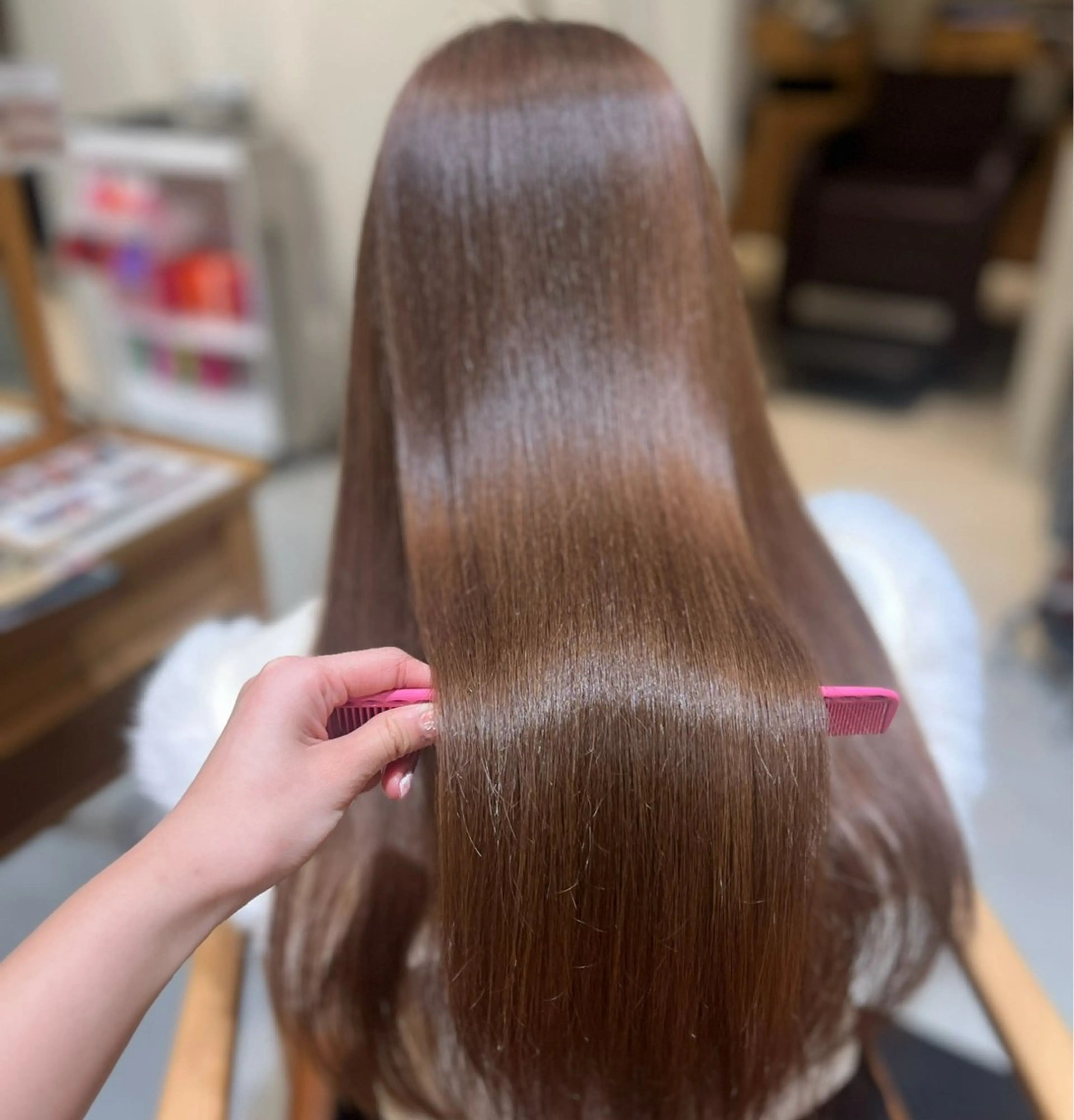 カラー 渡壁 文那のヘアスタイル