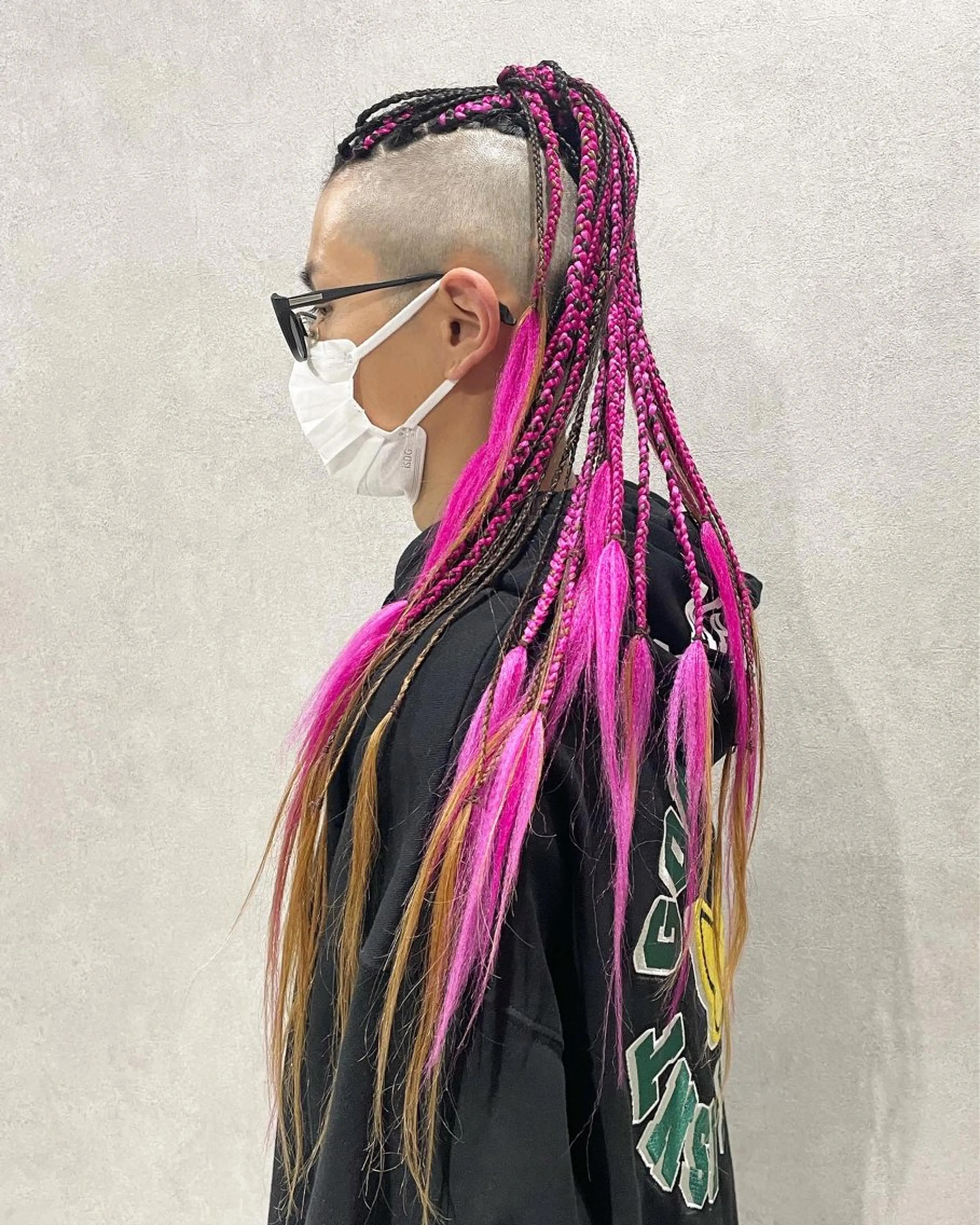 ロング カラー パーマ ヘアアレンジ メンズ キッズ ネイル マツエク・マツパ アイブロウ ピンクカラー カラーマツエク ピンク エクステ シェアサロン〜糸ito〜所属・Hiro ヒロのヘアスタイル