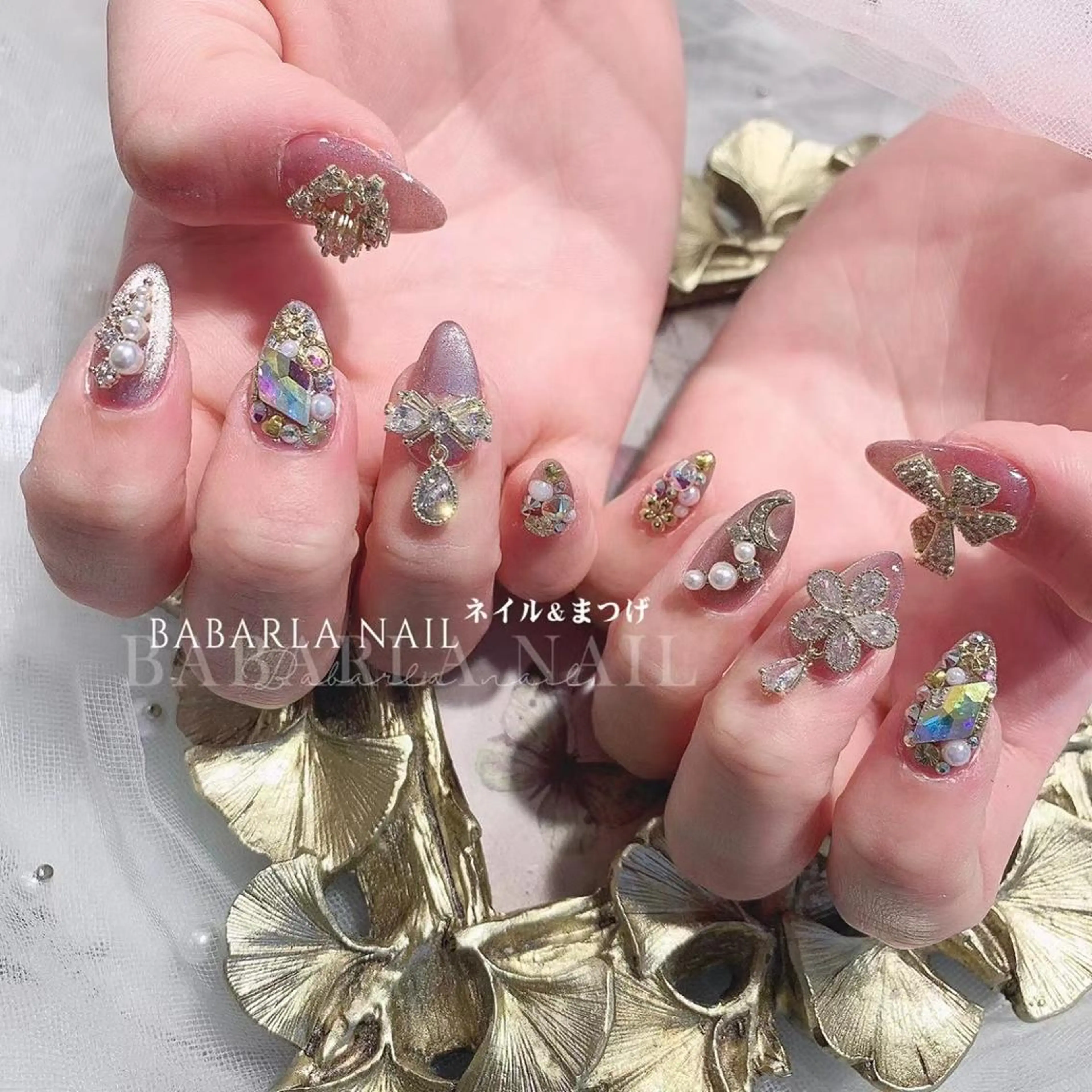 ネイル ストーンネイル Babarla nailのネイルデザイン
