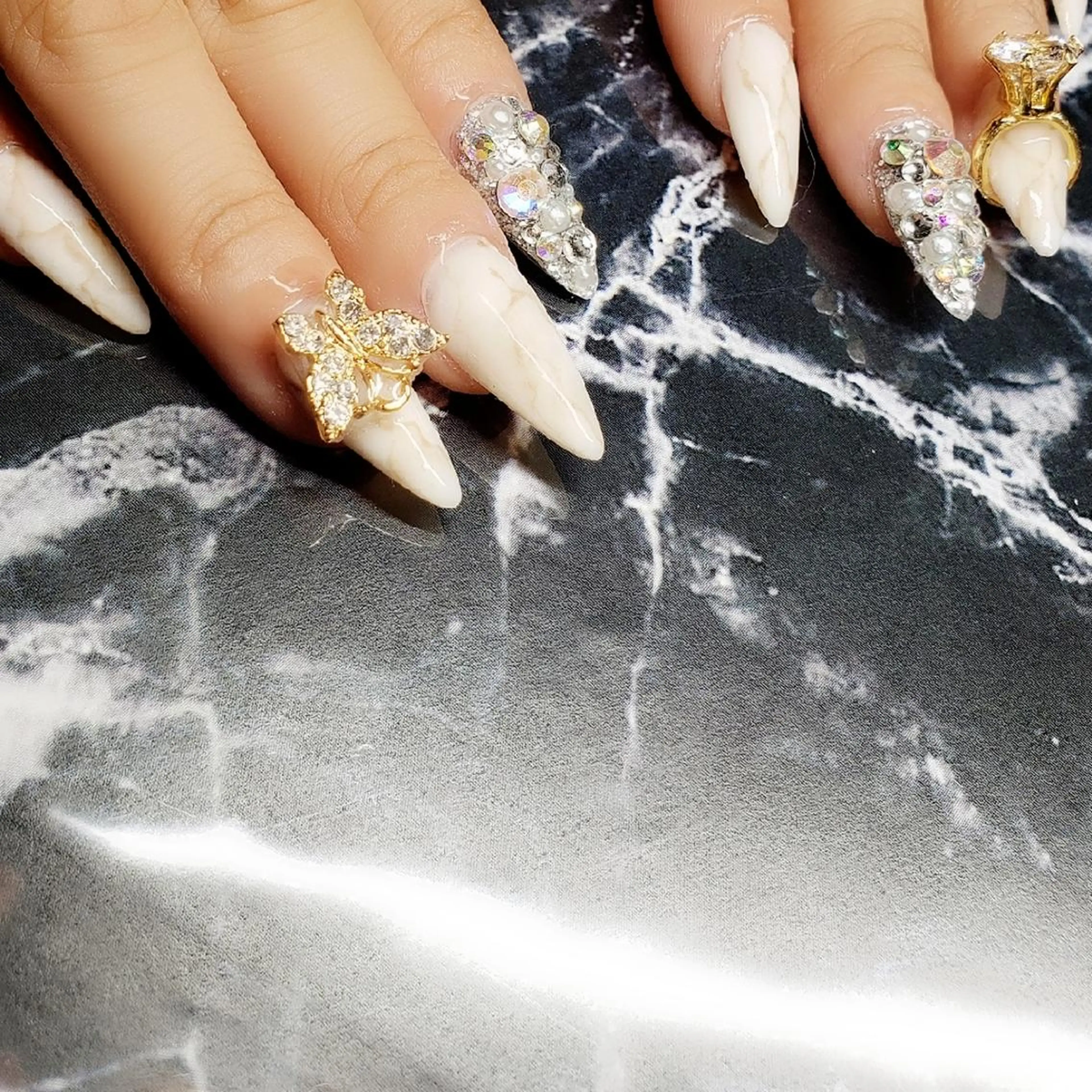 ネイル ハンドネイル クロキ 。のネイルデザイン