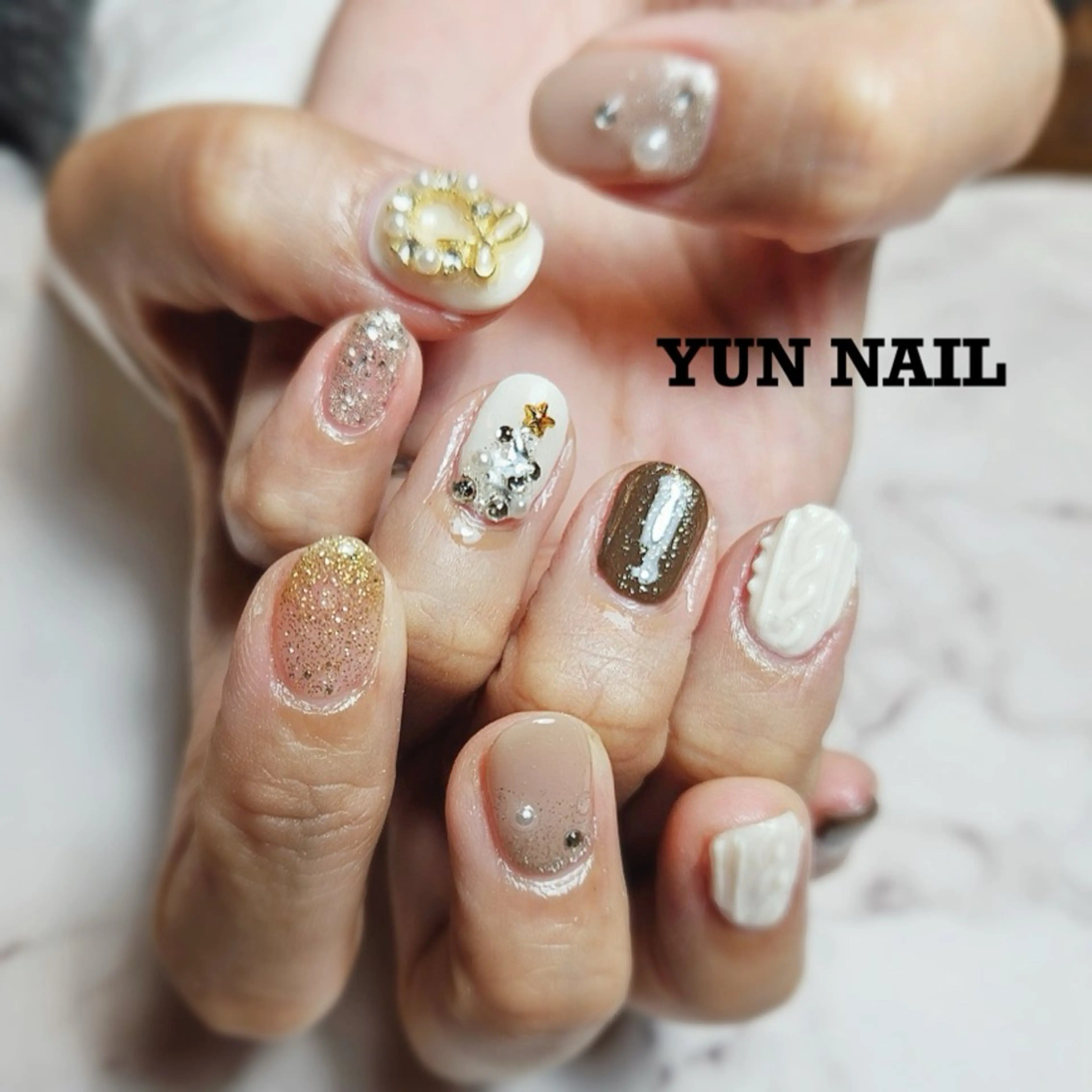 ネイル 🌈Yun nail hyejin💋のネイルデザイン