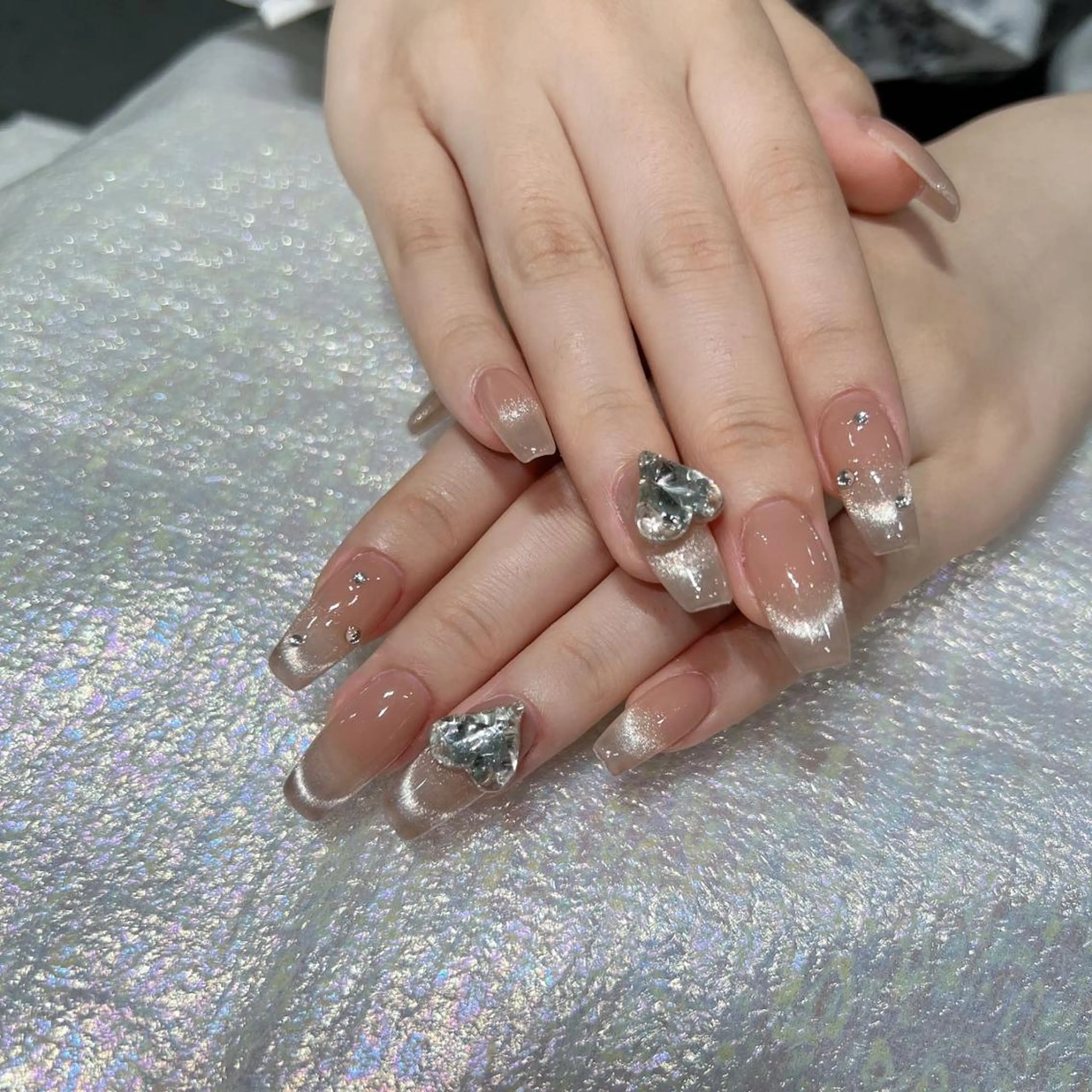 ネイル アートネイル 長さ出し ネイルチップ Queens テイのネイルデザイン