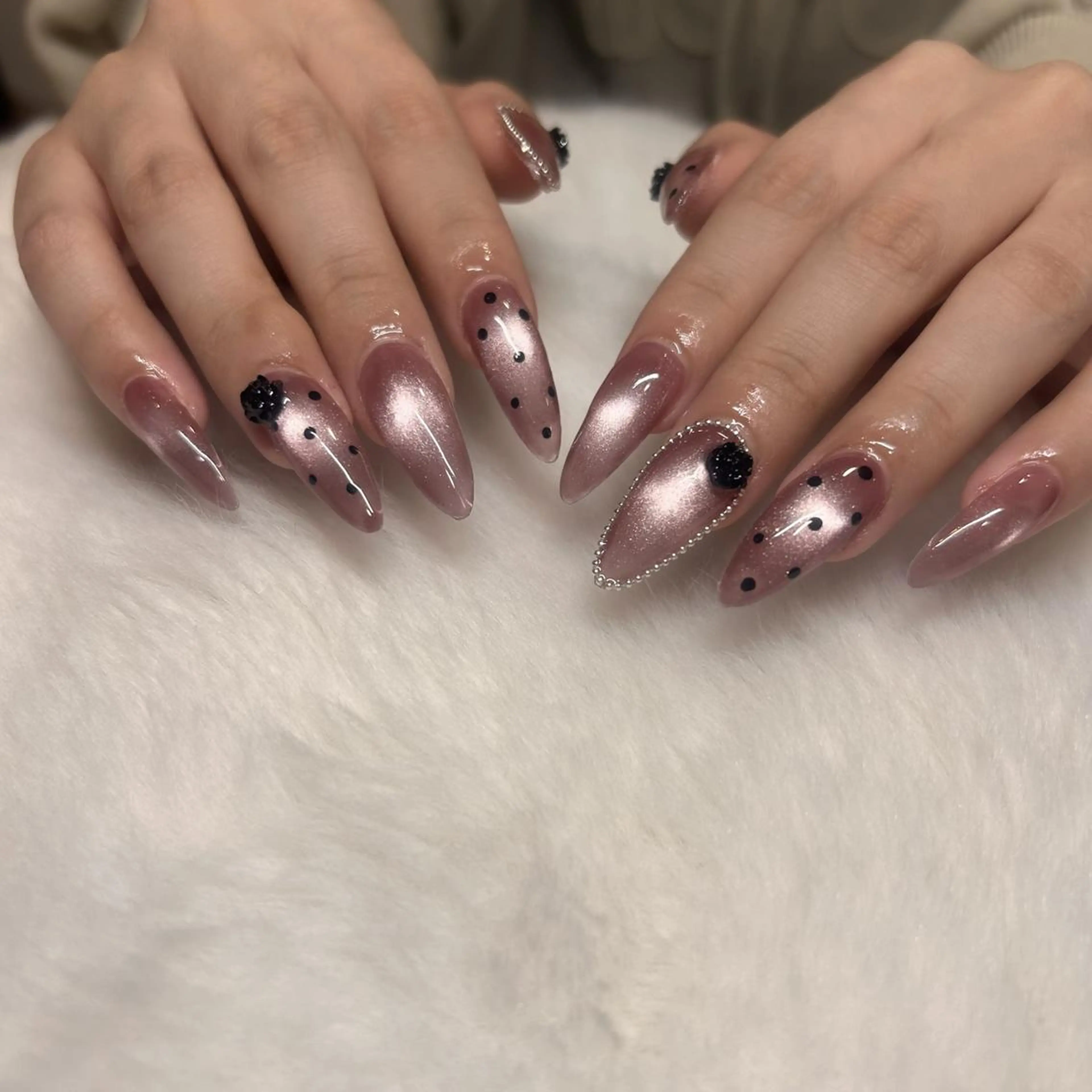 ネイル ドット マグネットネイル Megu 【 cutill 】のネイルデザイン