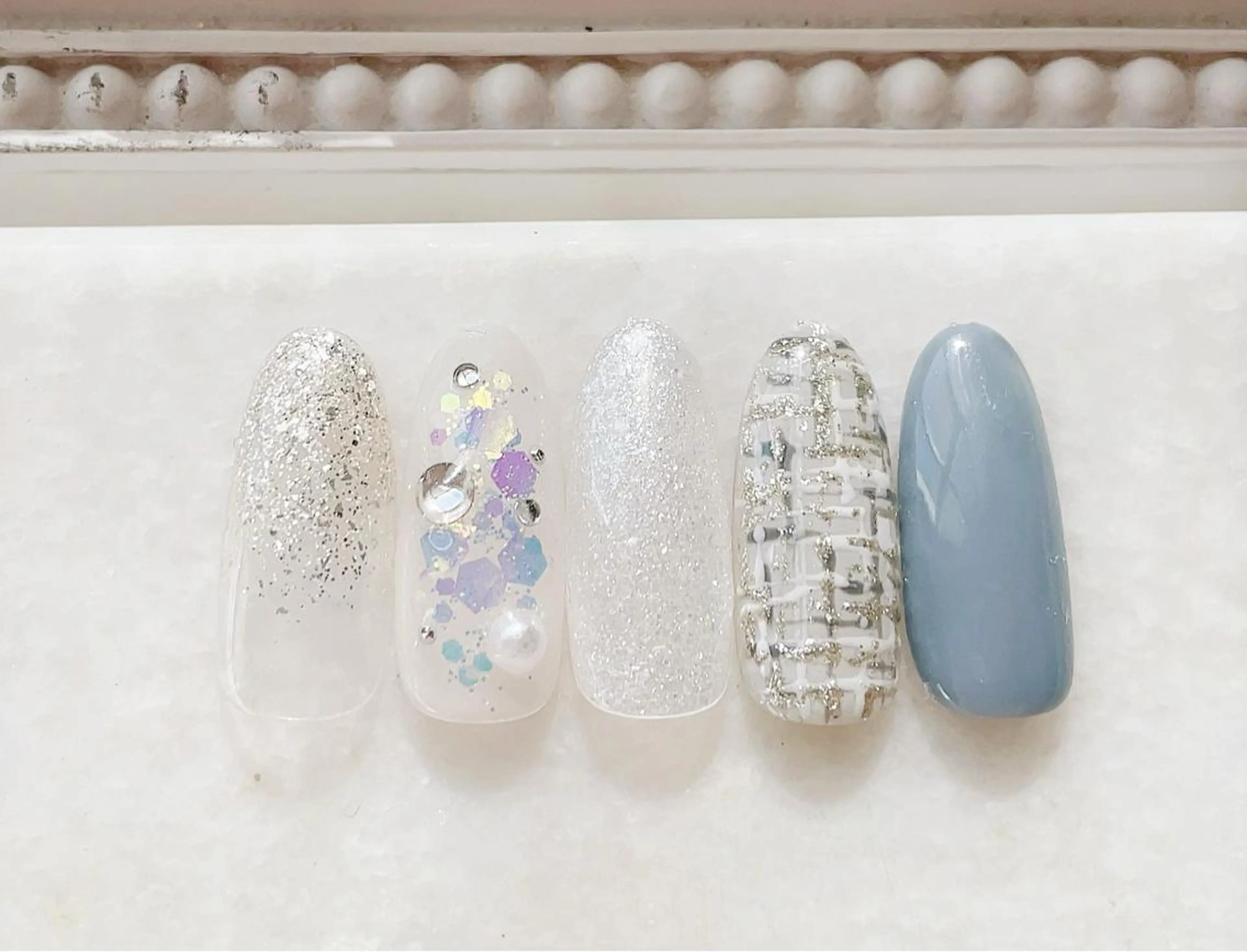 ネイル ジェルネイル キラキラネイル パラジェル ツイードネイル 冬ネイル ハンドネイル Satomi  のネイルデザイン