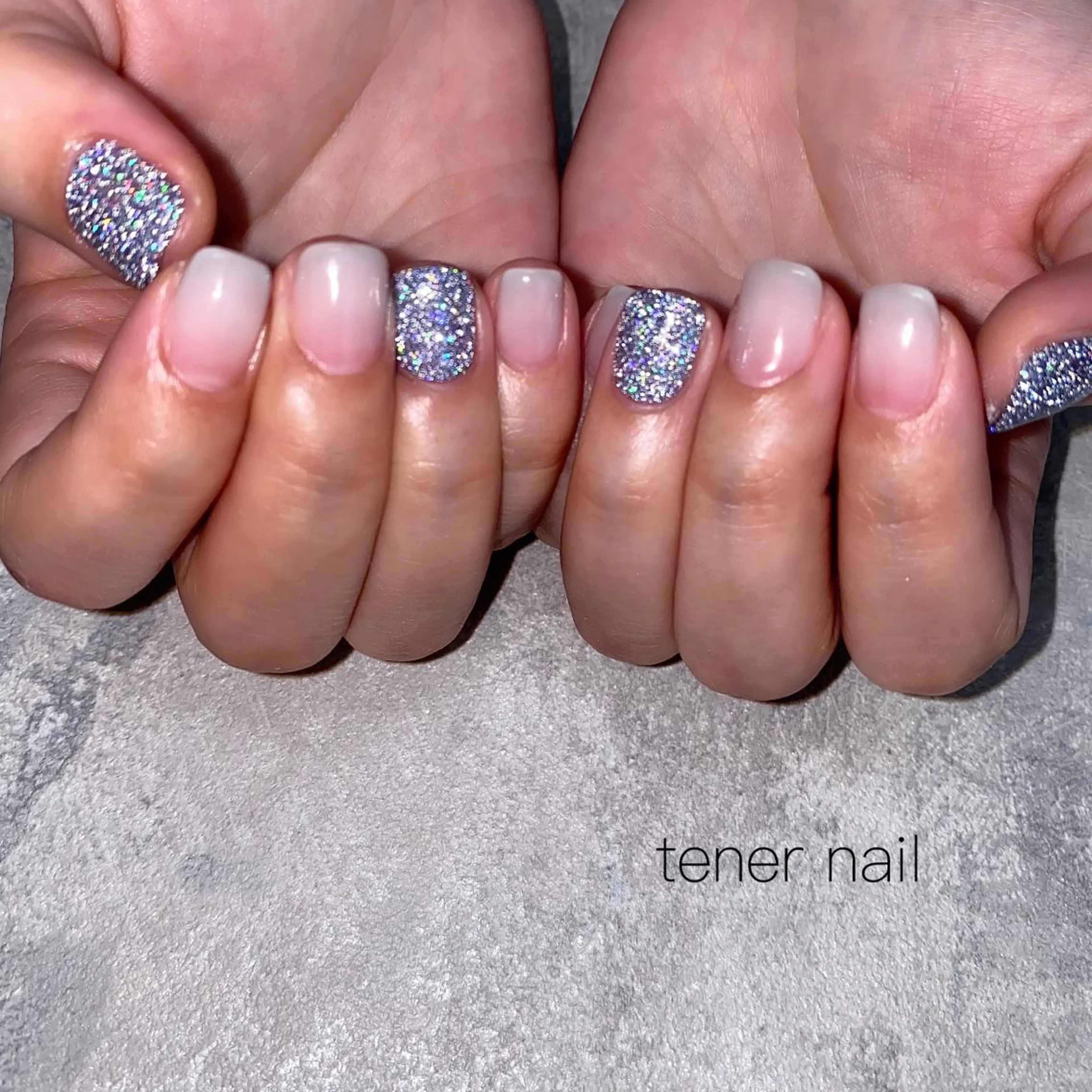 ネイル フラッシュネイル グラデーション ラメ(グリッター) tener  nail  テネルネイル所属・テネルネイル tener nailのネイルデザイン