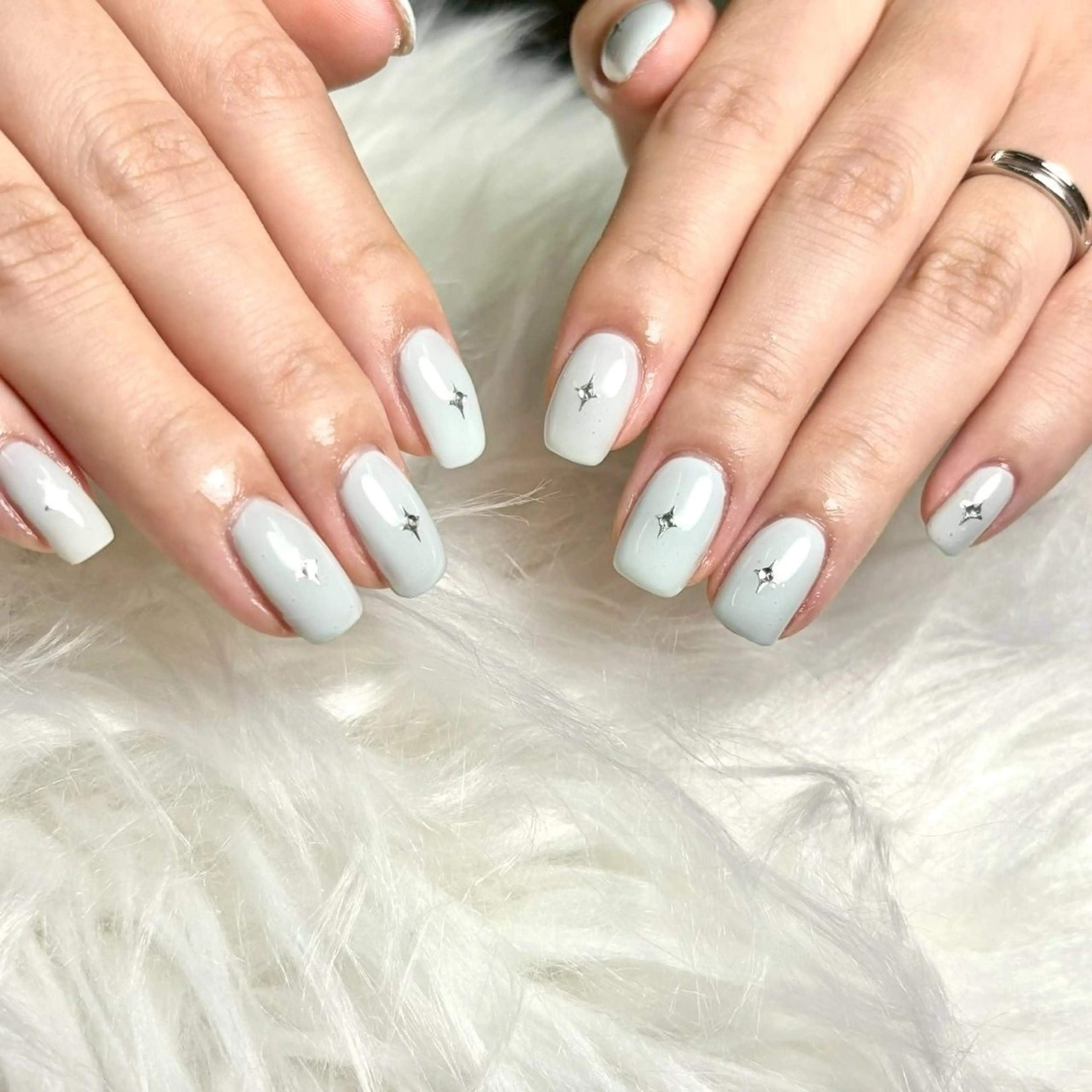 ネイル 井上 奈津のネイルデザイン